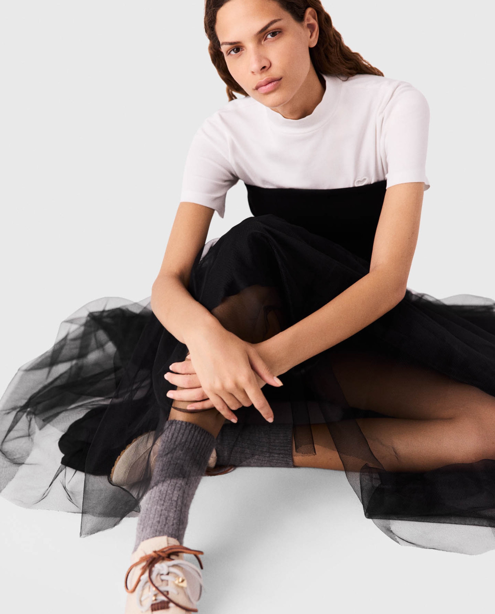 Imagen 7 de Vestido midi con bustier ajustado y falda amplia de tul superpuesto - Maje - Negro Negro