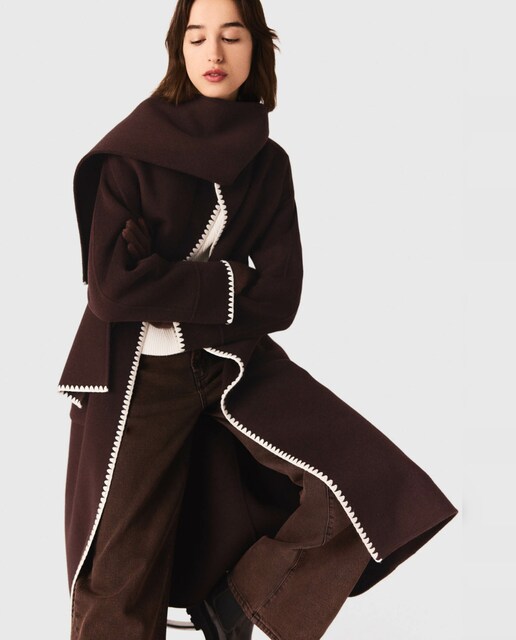 Imagen 0 de Abrigo de mujer doble faz bordado