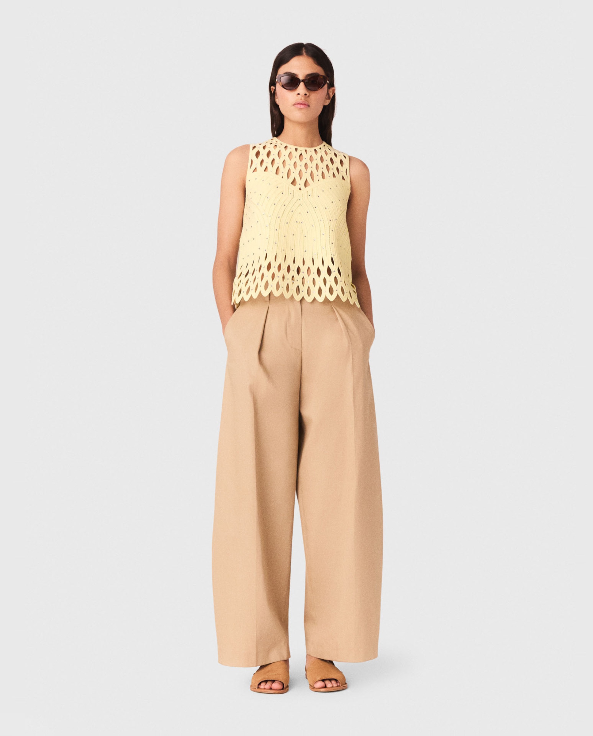Top de mujer sin mangas con pedrería plateada - Maje - Amarillo Amarillo-4