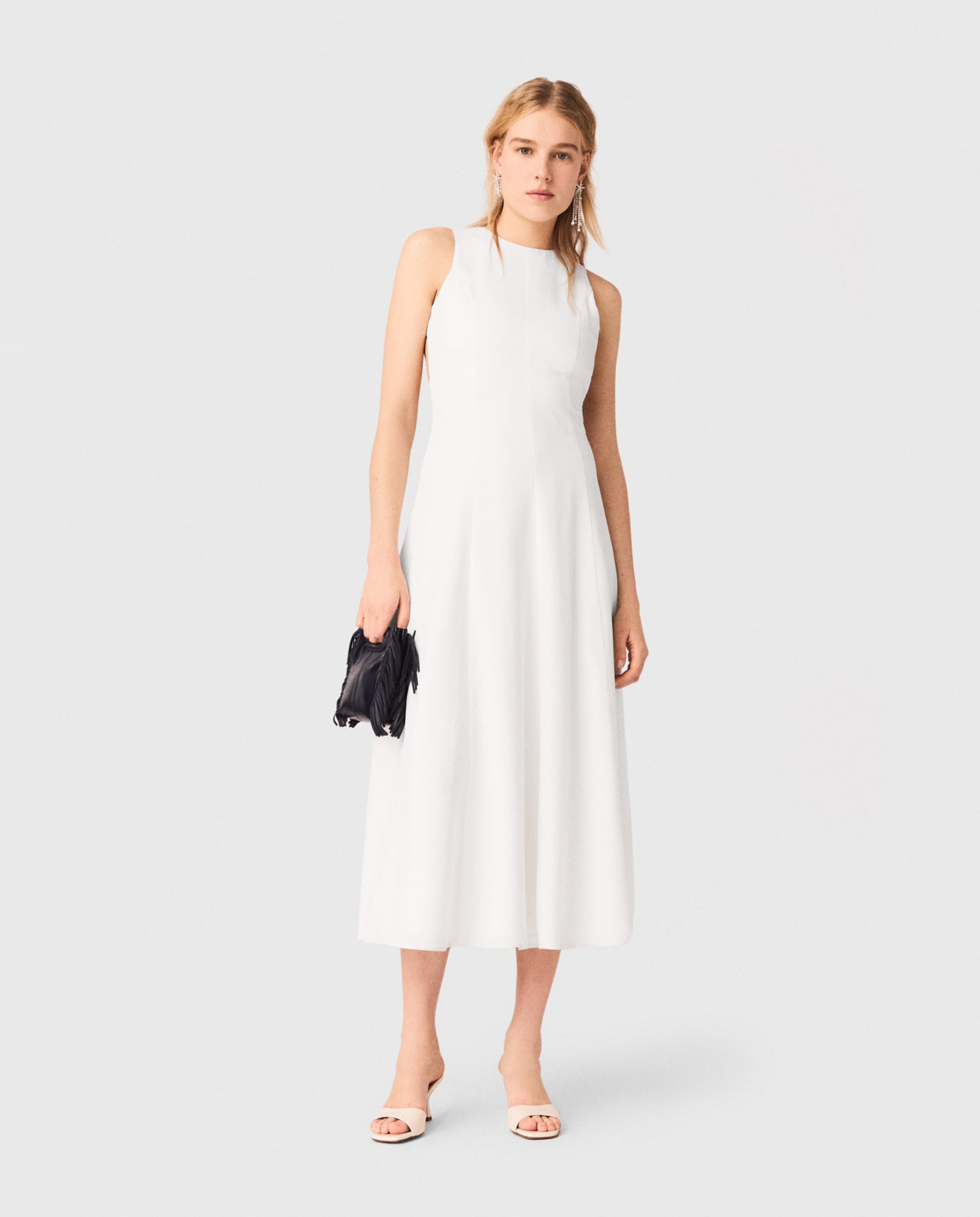Maje - Vestido midi acampanado con espalda descubierta y escote alto.