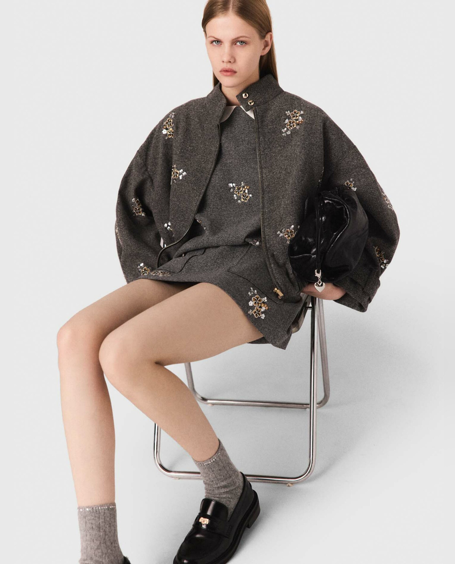 Cazadora de mujer bomber bordada de lana