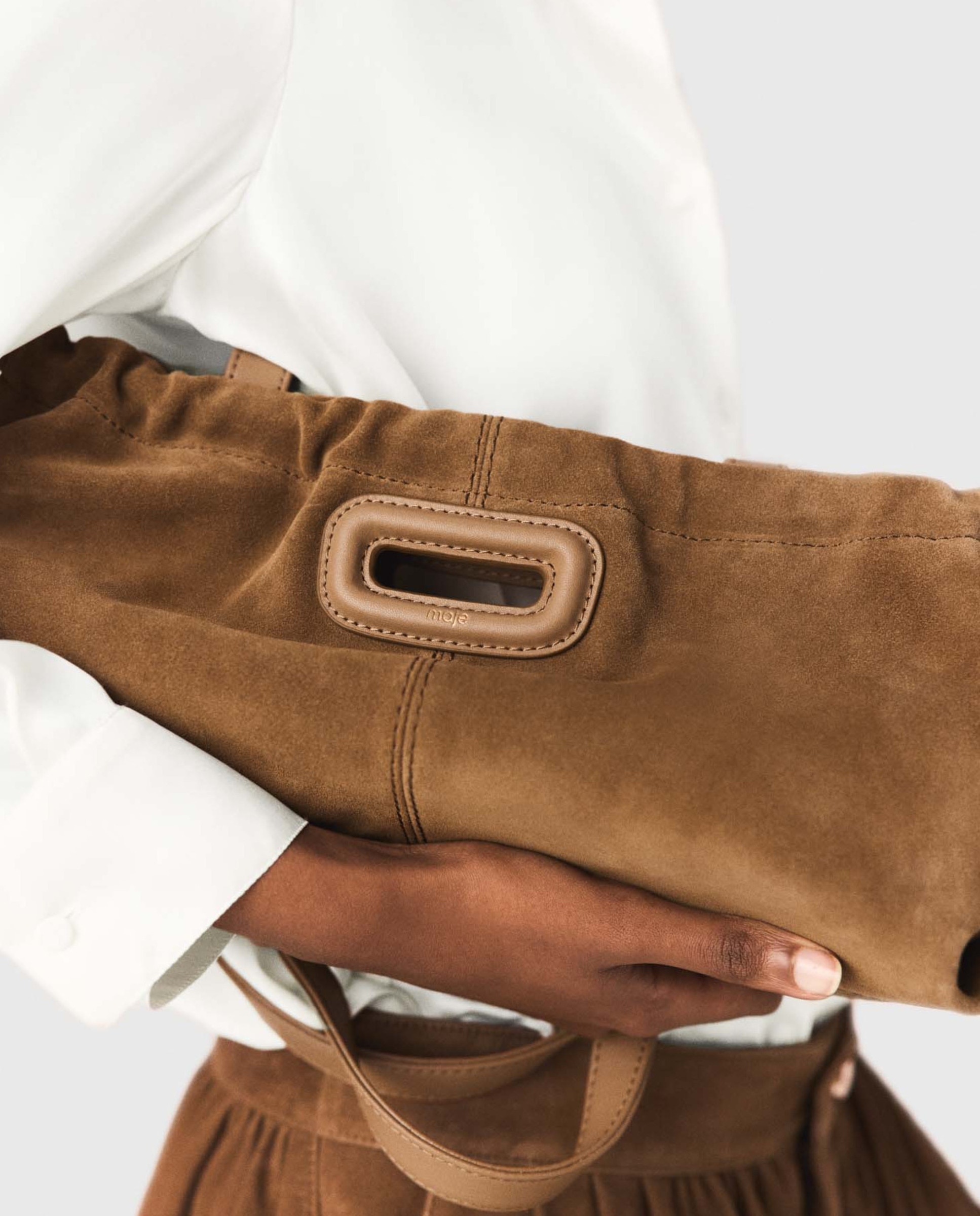 Bolso de hombro milpli gazette de ante con cierre magnético y formato alargado - Maje - Camel Camel-3