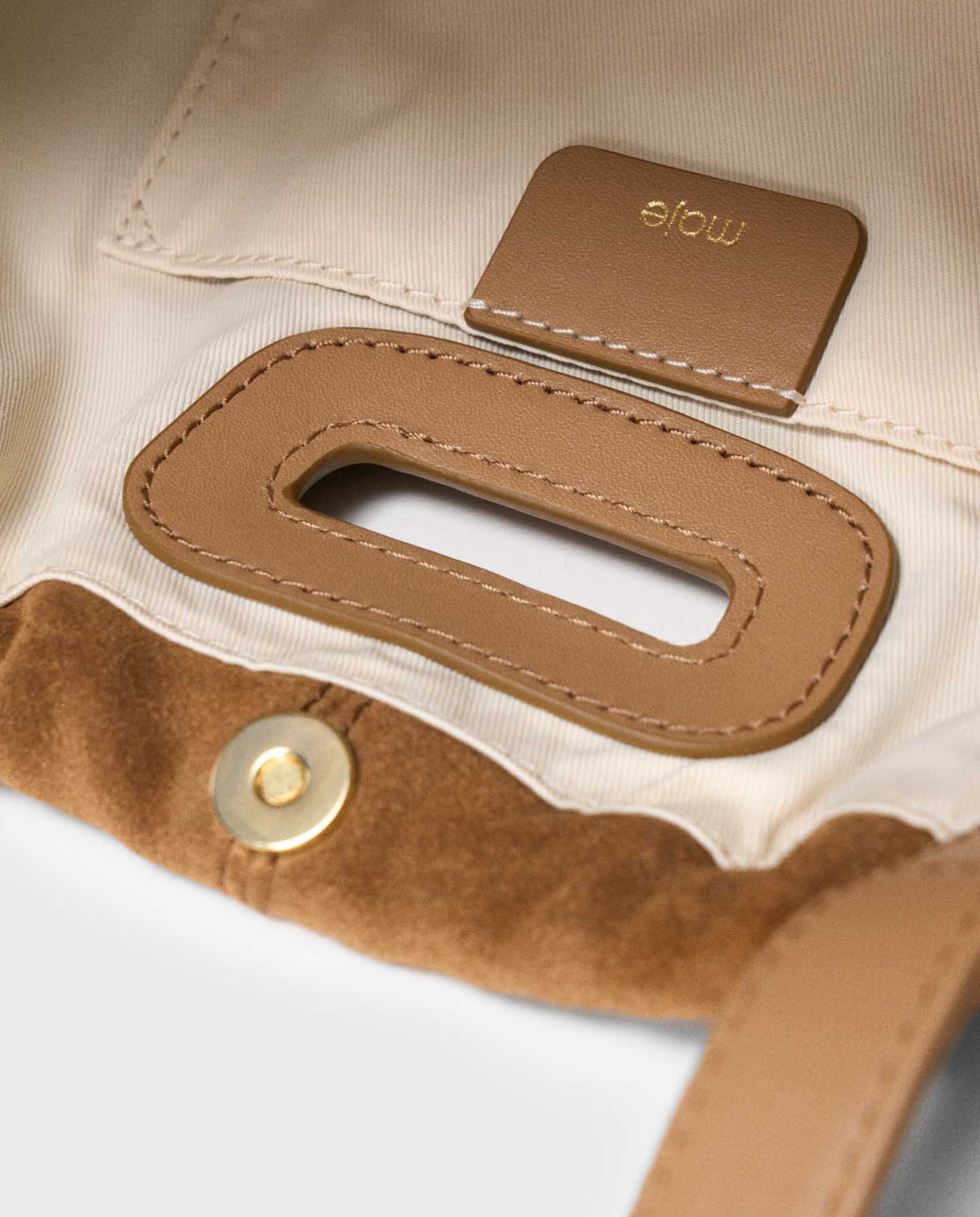 Bolso de hombro milpli gazette de ante con cierre magnético y formato alargado - Maje - Camel Camel-8