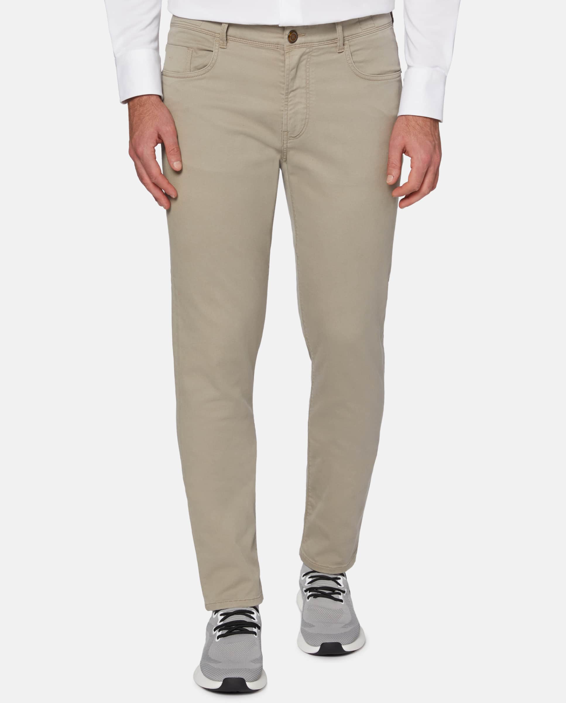 Boggi Milano - Vaquero de hombre de corte regular en tejido elástico.