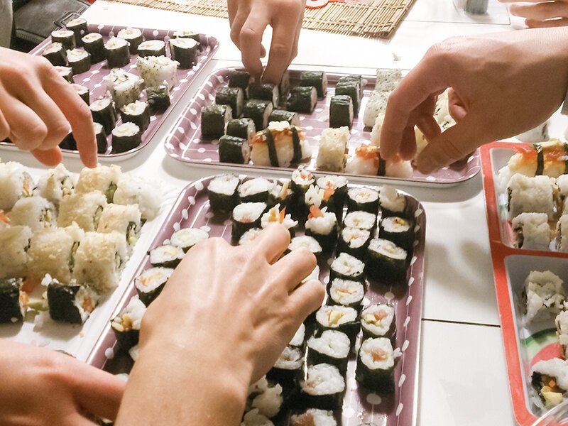 Imagen 3 de Smartbox Curso de sushi en La Muffinería de Madrid