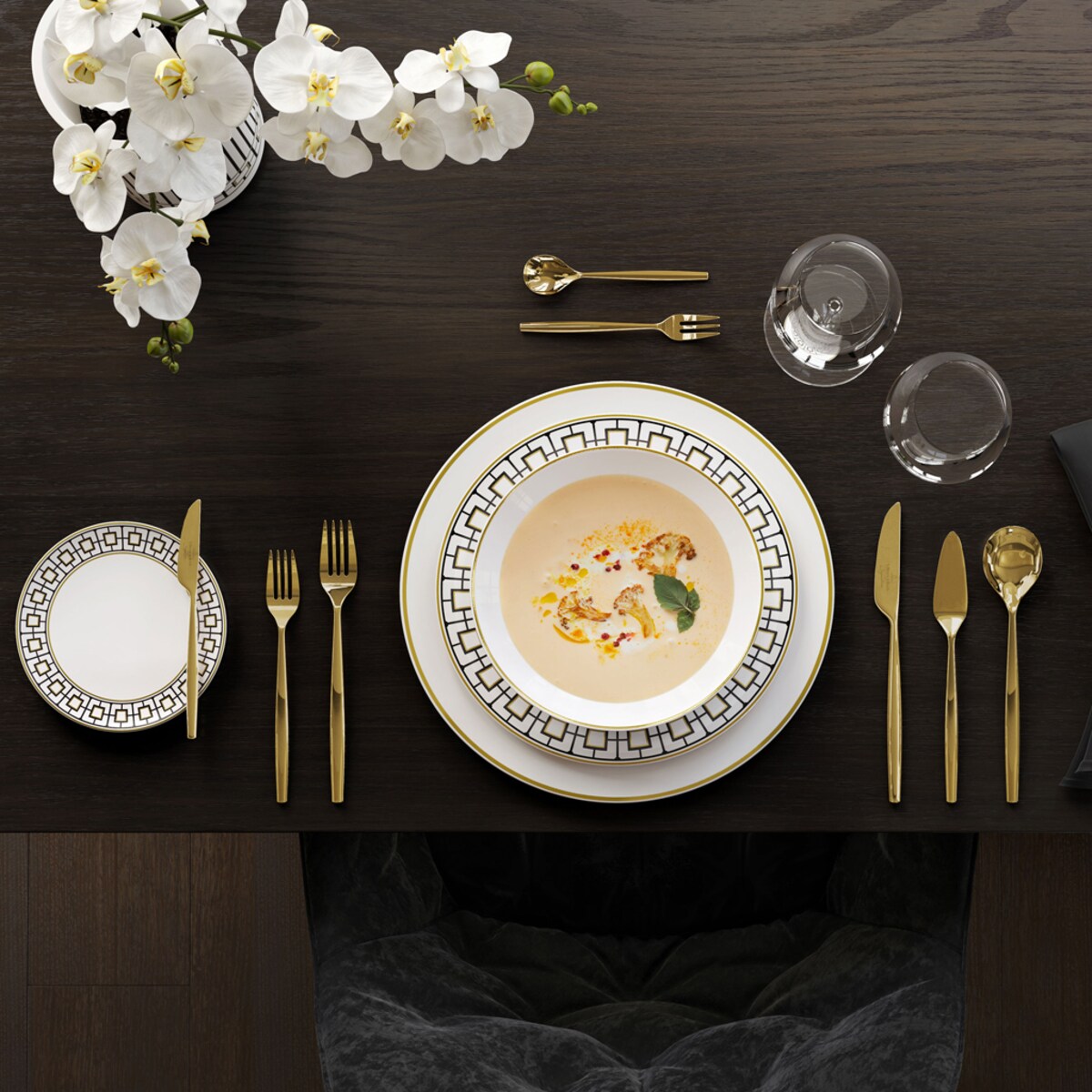 Villeroy & Boch MetroChic - Assiette à Pain Élégante Porcelaine Premium Avec Décor Or Géométrique Urbain