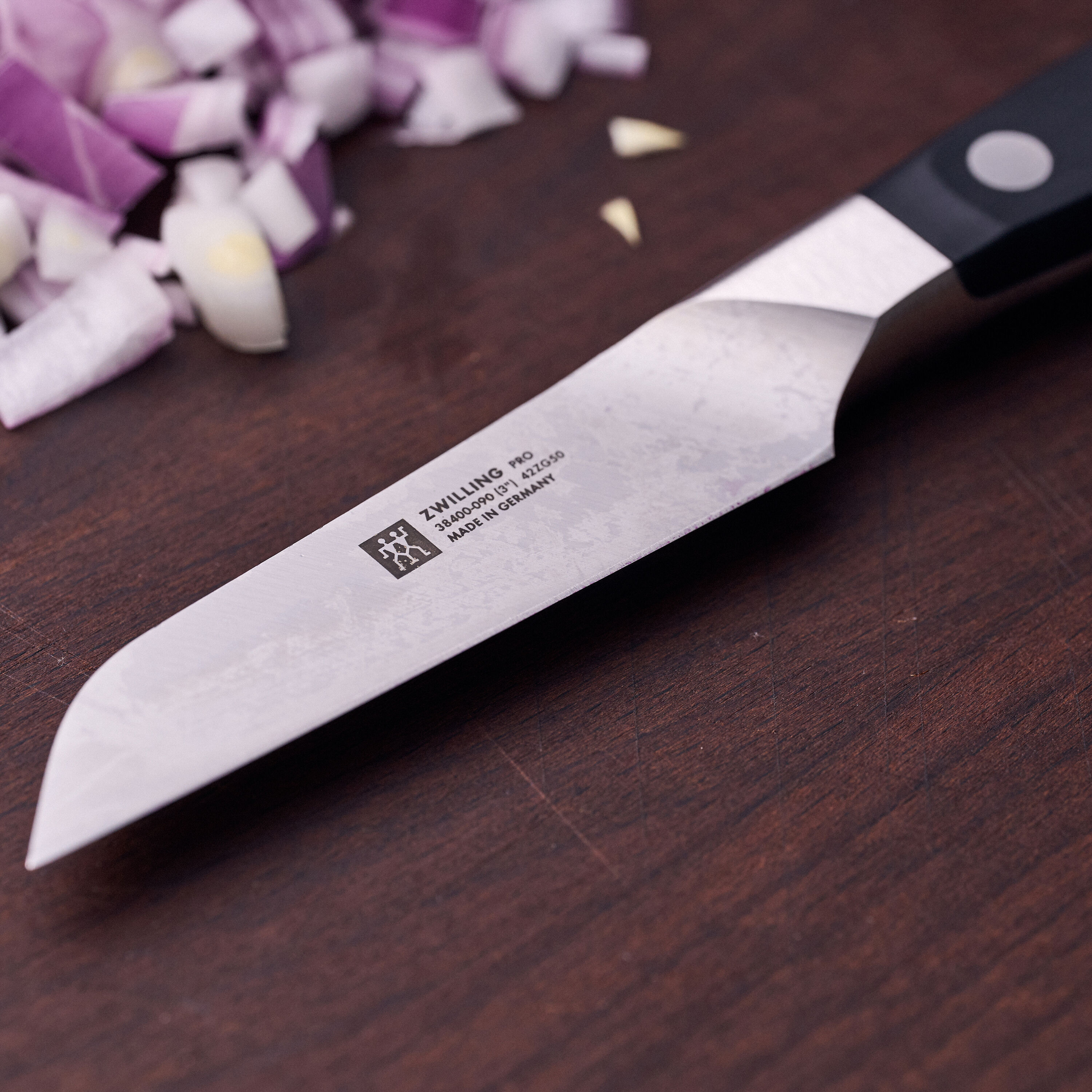 Imagen 3 de Cuchillo verdulero Pro Zwilling - Negro 9 cm Negro