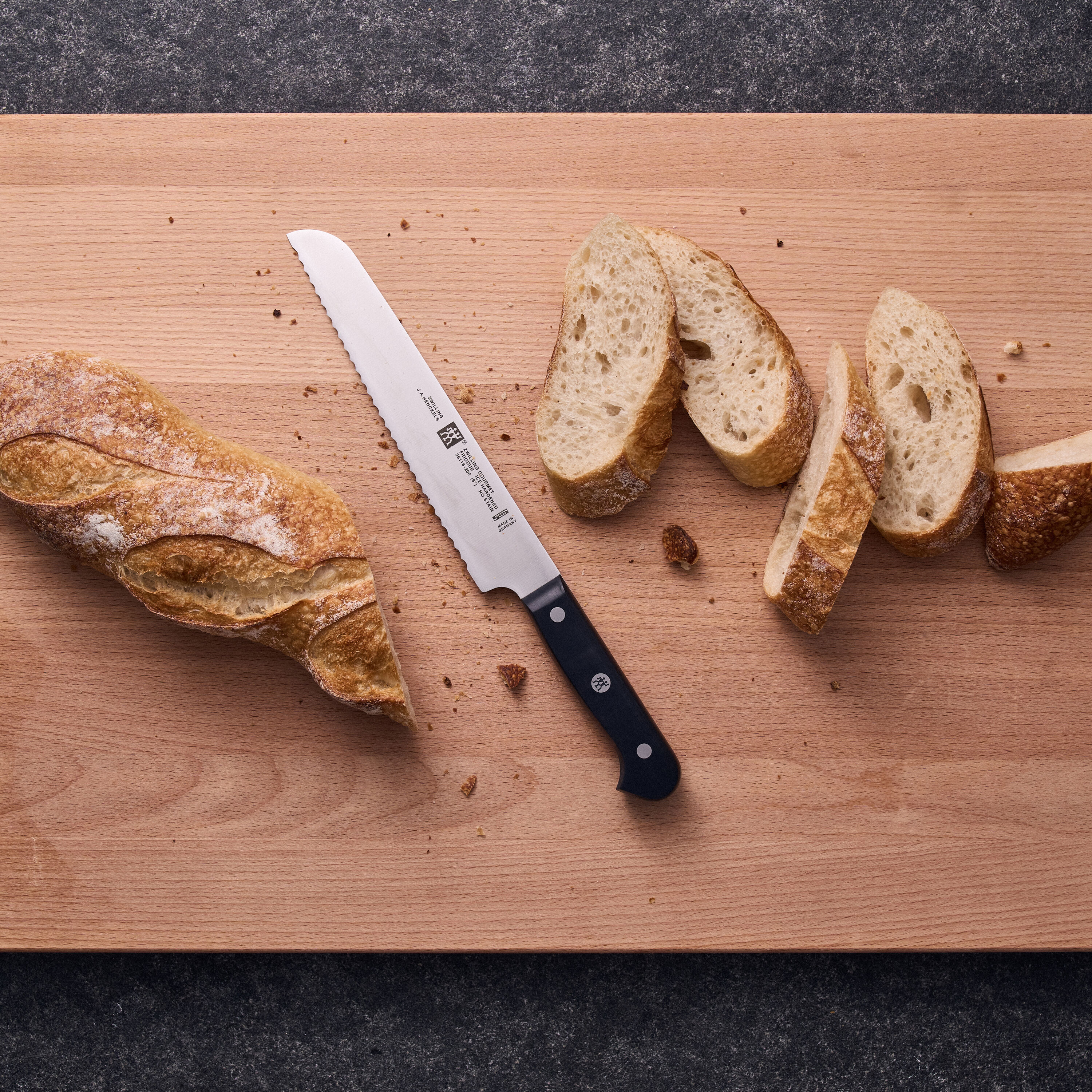 Imagen 3 de Cuchillo de pan Gourmet Zwilling - Negro 20 cm Negro
