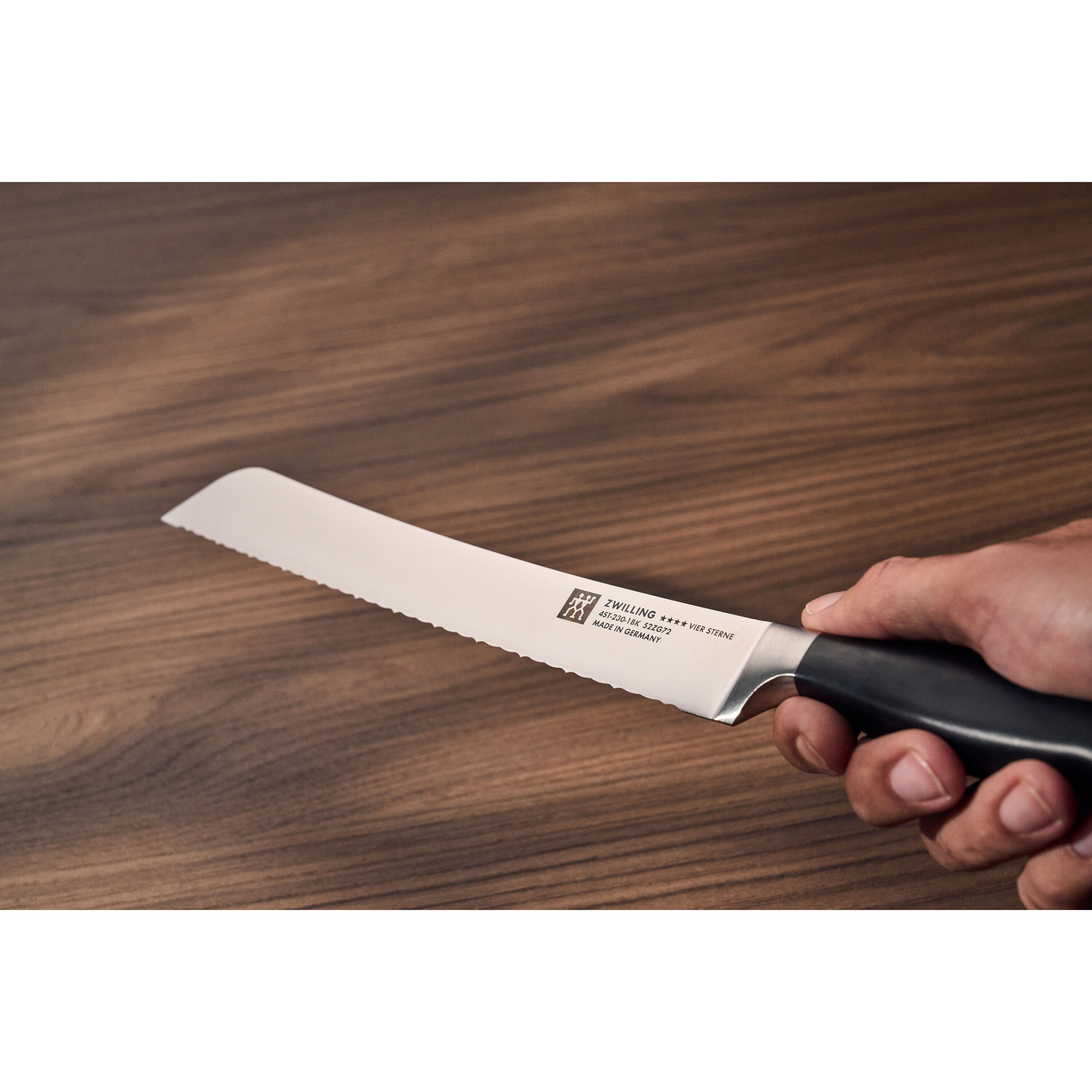 Imagen 2 de Cuchillo para pan Vier Sterne Zwilling - Negro Negro