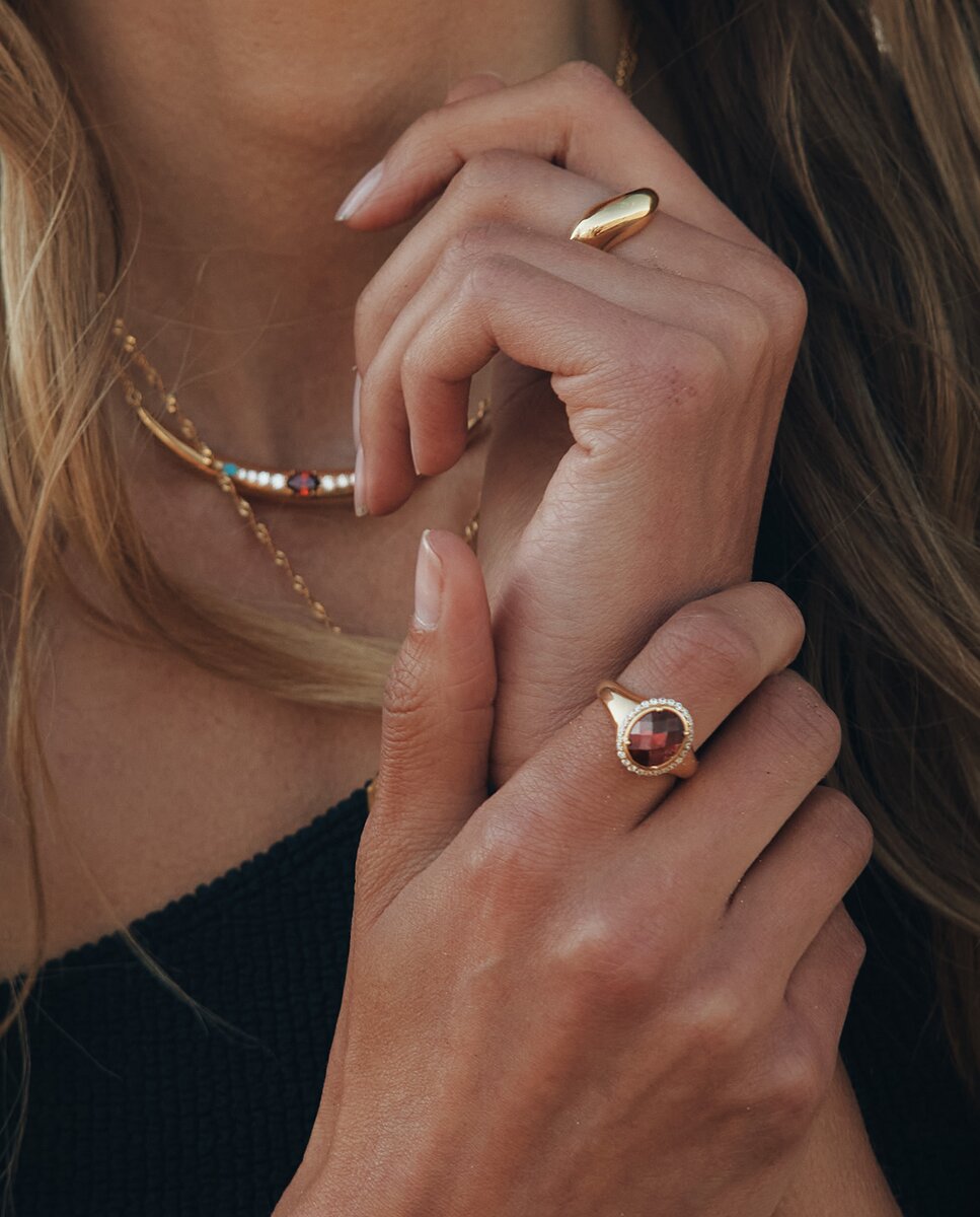 Imagen 3 de Anillo de circonita roja chapado en oro de 18k - Thomas Sabo - Oro Oro