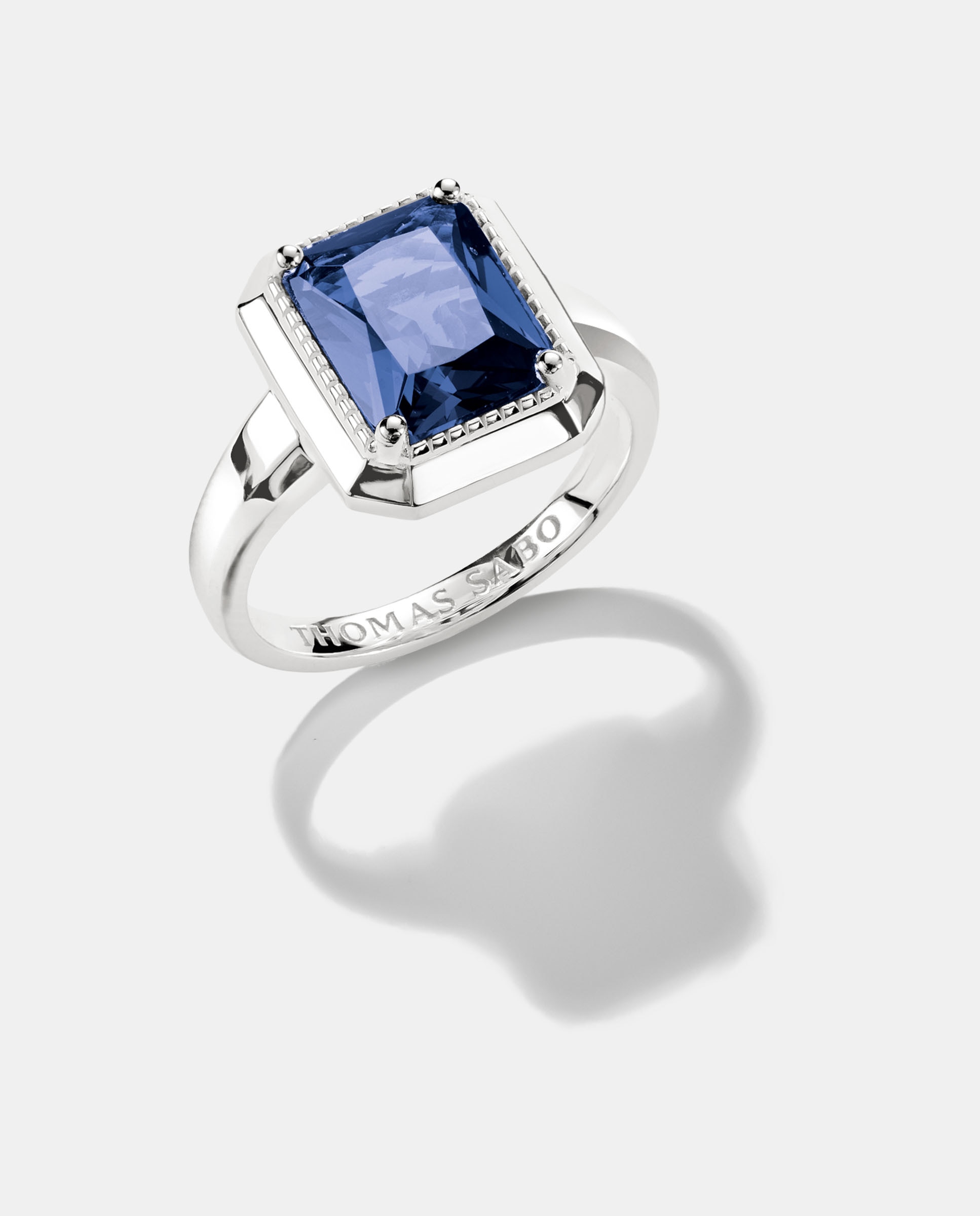 Imagen 0 de Anillo con nanocristal azul en talla octogonal Plata