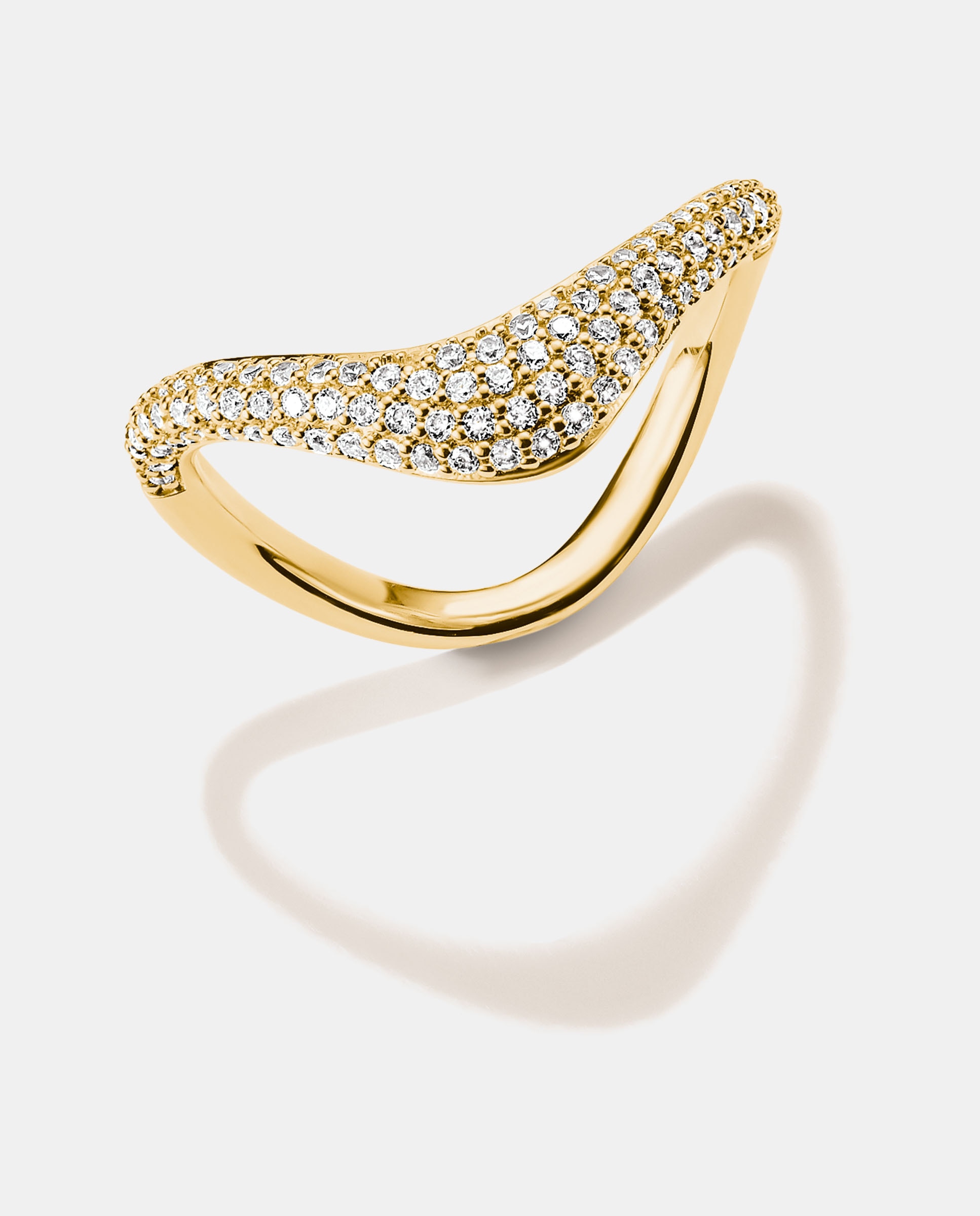 Imagen 0 de Anillo con circonita blanca en forma de onda Oro