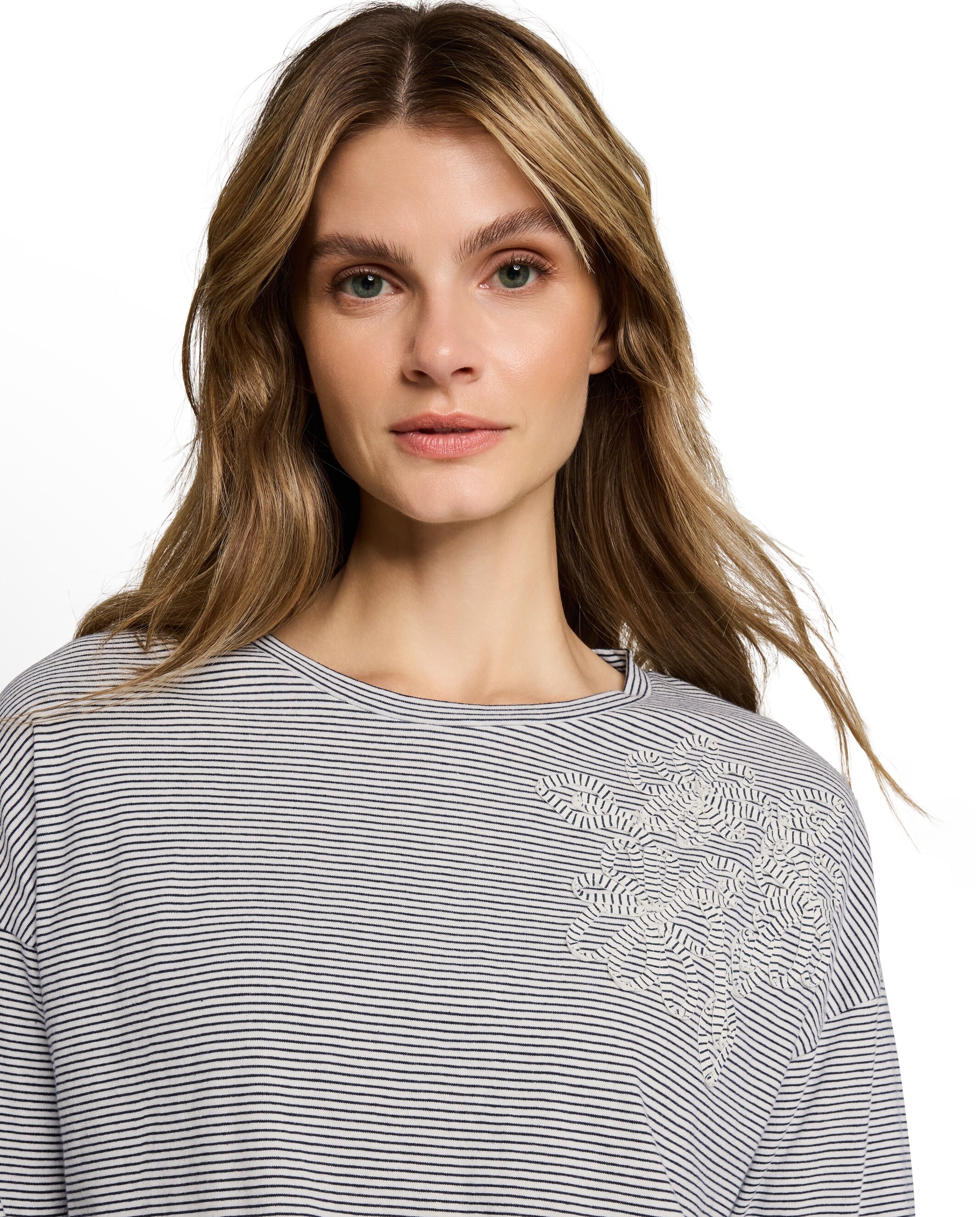 Camiseta de mujer con detalle floral y manga larga - Tom Tailor - Blanco Blanco-4
