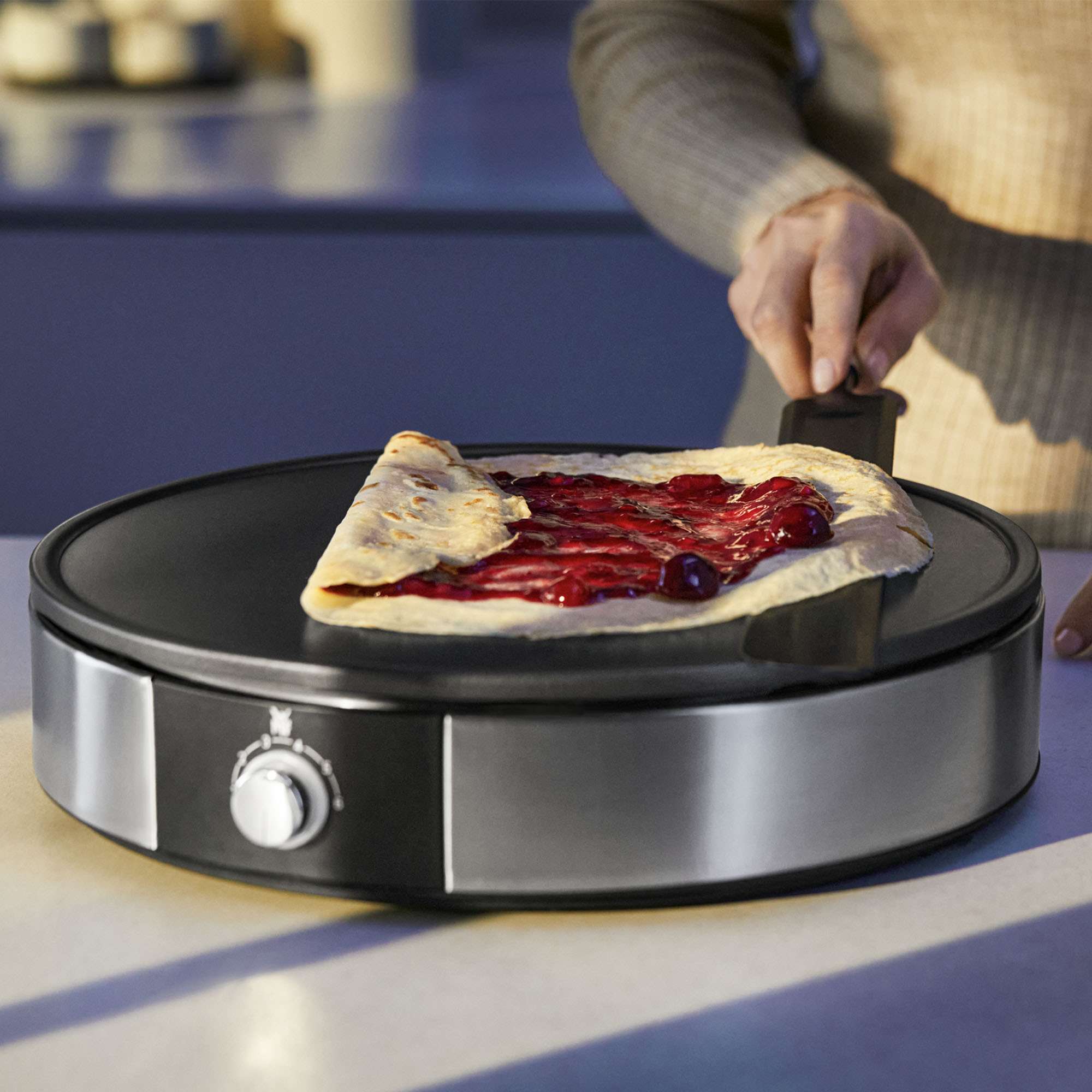 Crepera WMF Lono Crepes Maker 33 cm de diámetro y Revestimineto Antiadherente - Plata / Negro Plata / Negro-2
