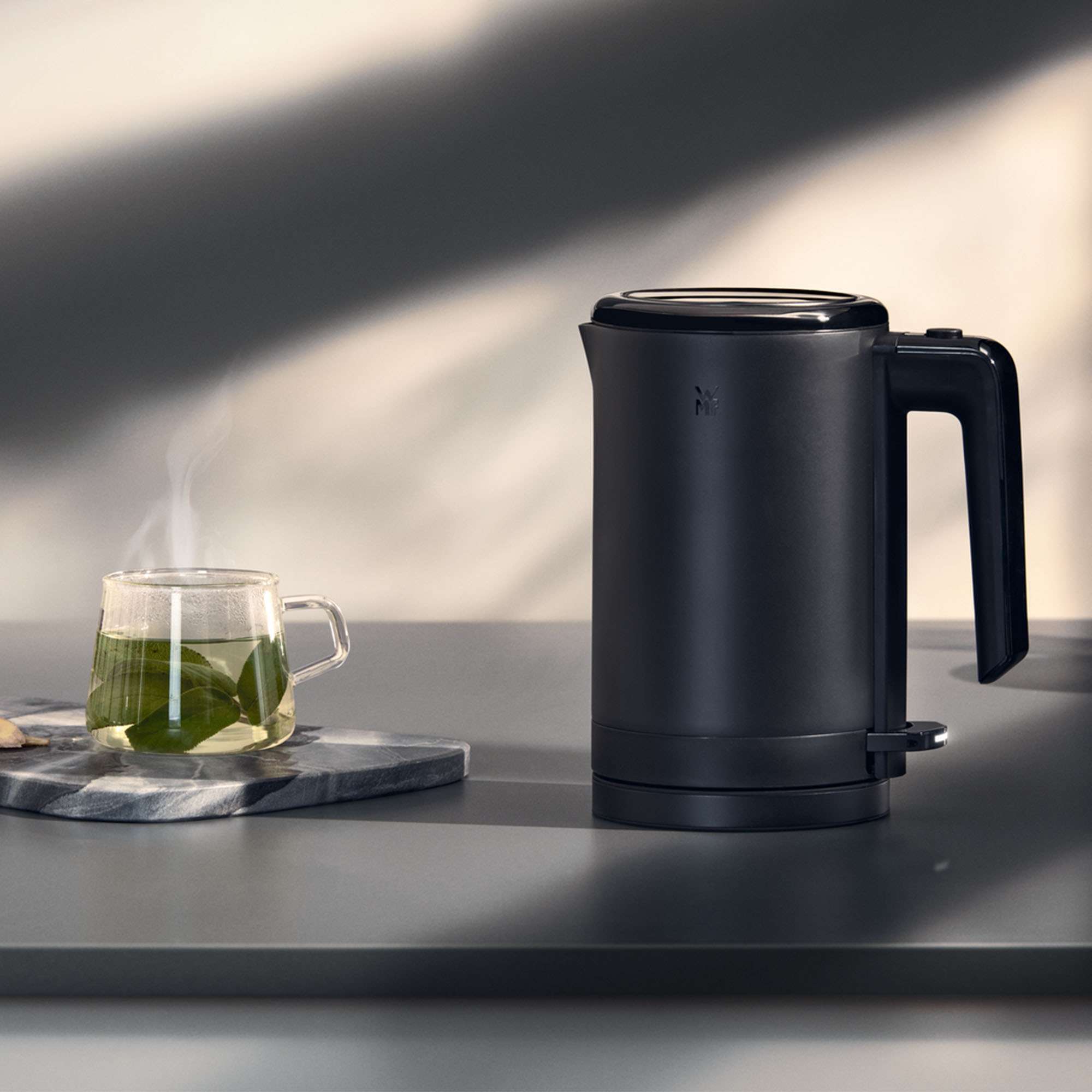 Hervidor de agua WMF Kitchenminis Deep Black capacidad 0,8L y 1800 W - Negro Negro-2