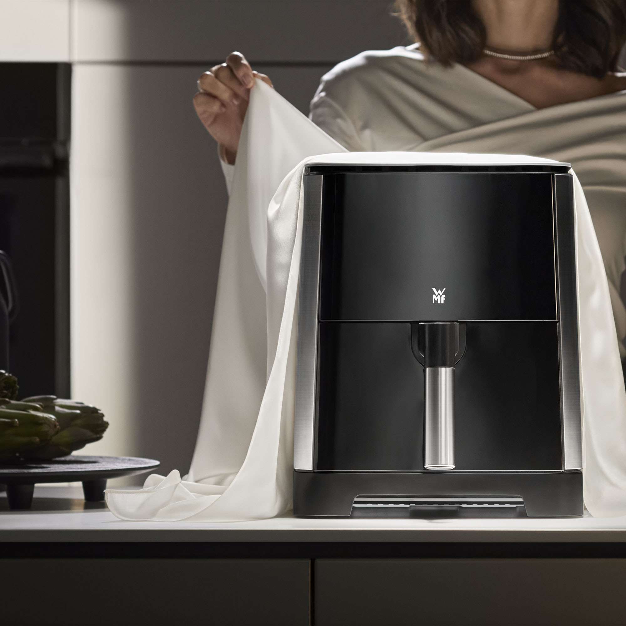 Imagen 2 de Freidora de aire sin aceite WMF Multi Taste Airfryer 4 litros con 8 programas - Plata / Negro Plata / Negro