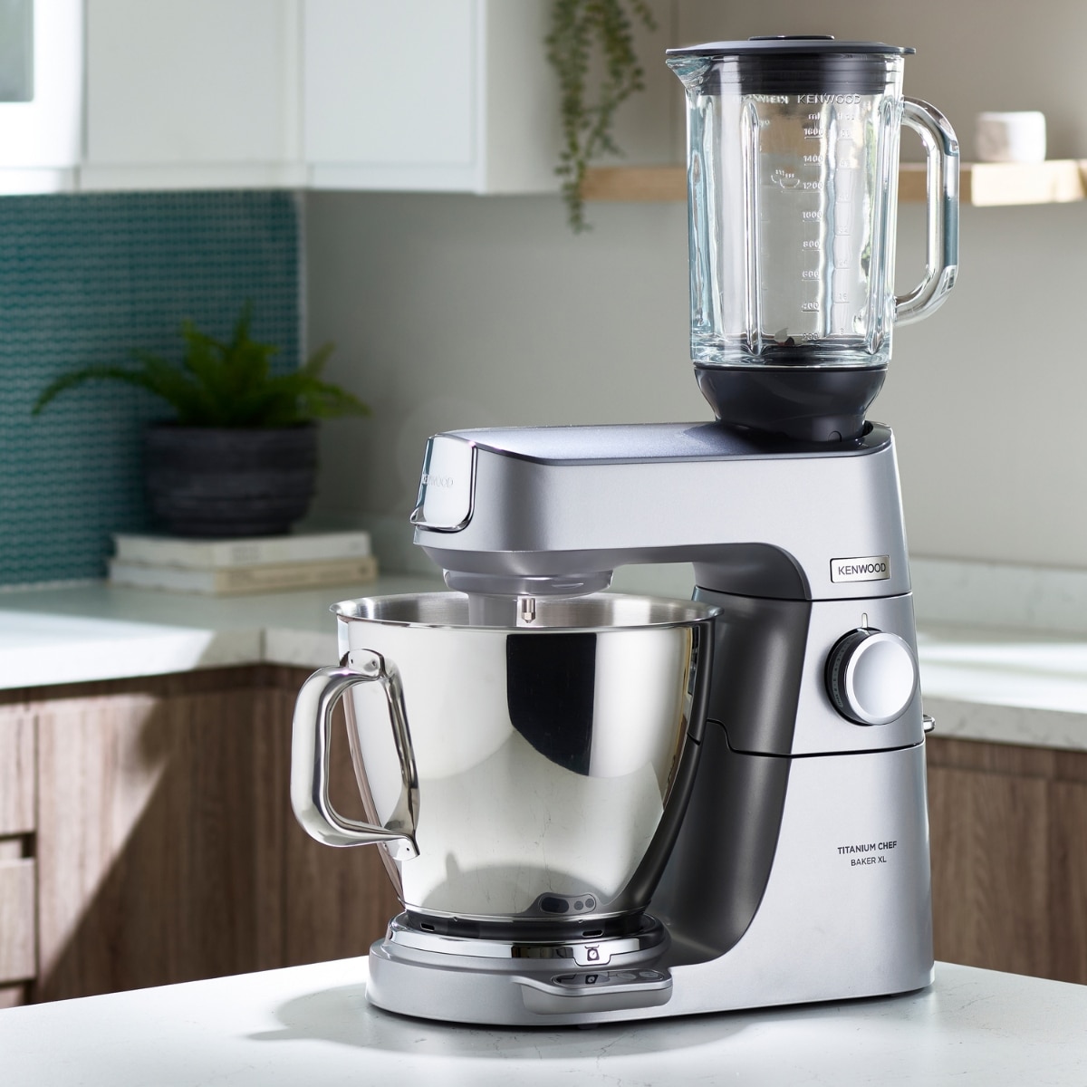 Imagen 6 de Robot de cocina Kenwood Titanium Chef Baker XL KVL85.124SI con báscula integrada - Plata Plata