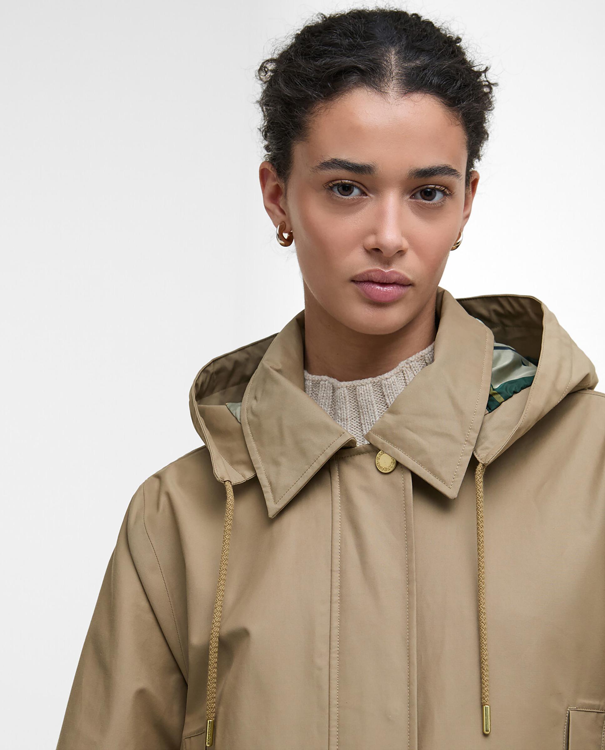 Abrigo de mujer con cierre de cremallera oculta y capucha con cordones - Barbour - Camel Camel-4
