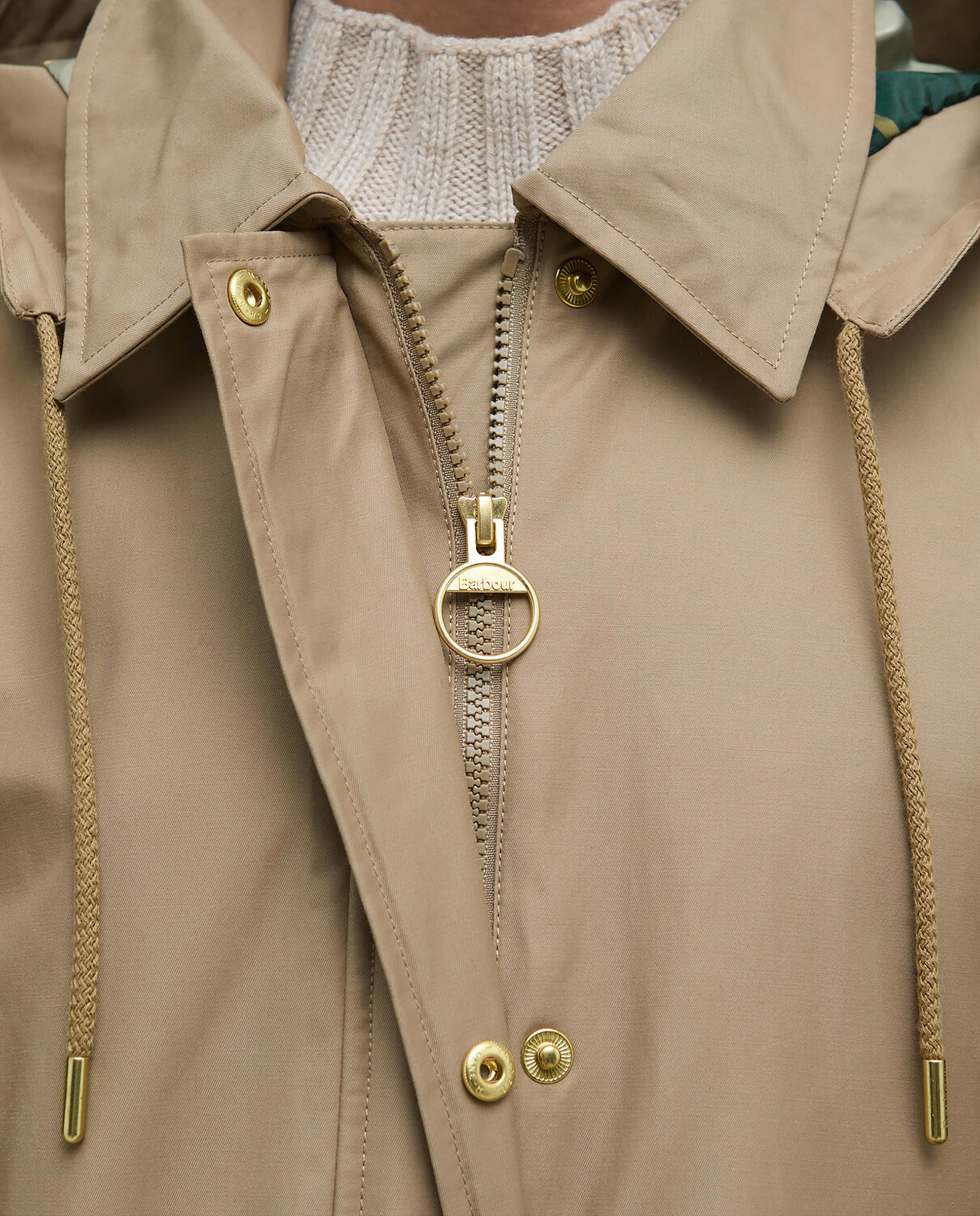 Abrigo de mujer con cierre de cremallera oculta y capucha con cordones - Barbour - Camel Camel-7