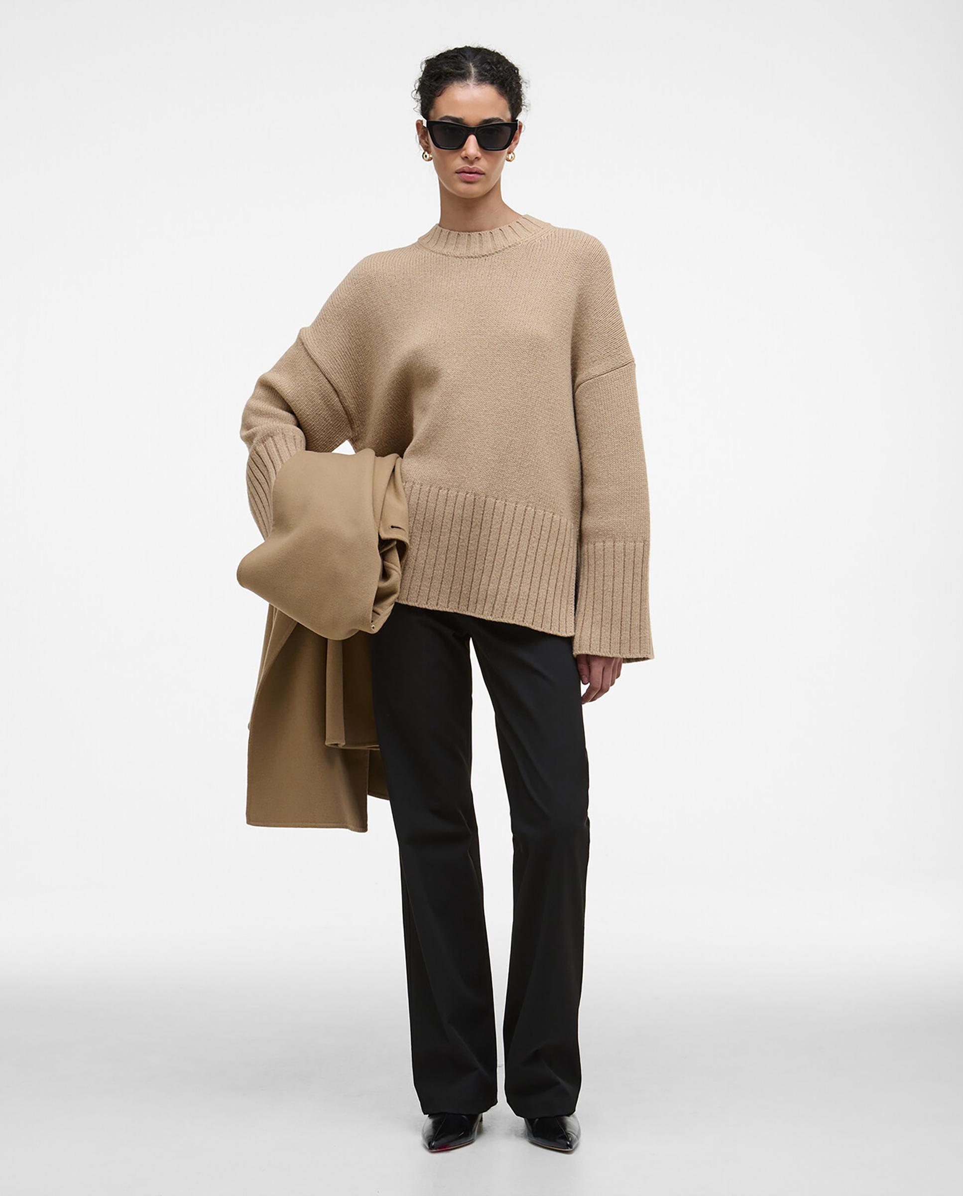 Jersey de mujer de punto grueso con cuello alto acanalado y acabados en canalé en puños y bajo - Barbour - Camel Camel-3
