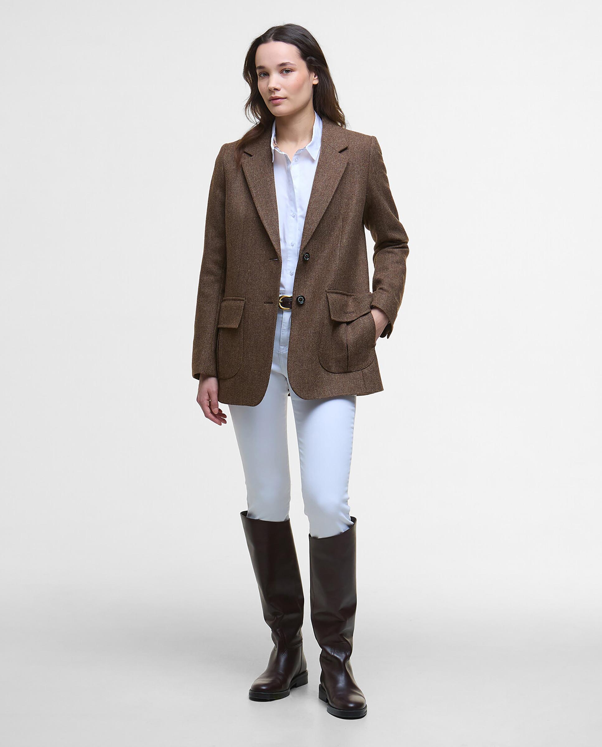 Blazer de mujer con doble botonadura con cuello de solapa y bolsillos frontales tipo parche con solapa de cierre - Barbour - Marrón Marrón-3