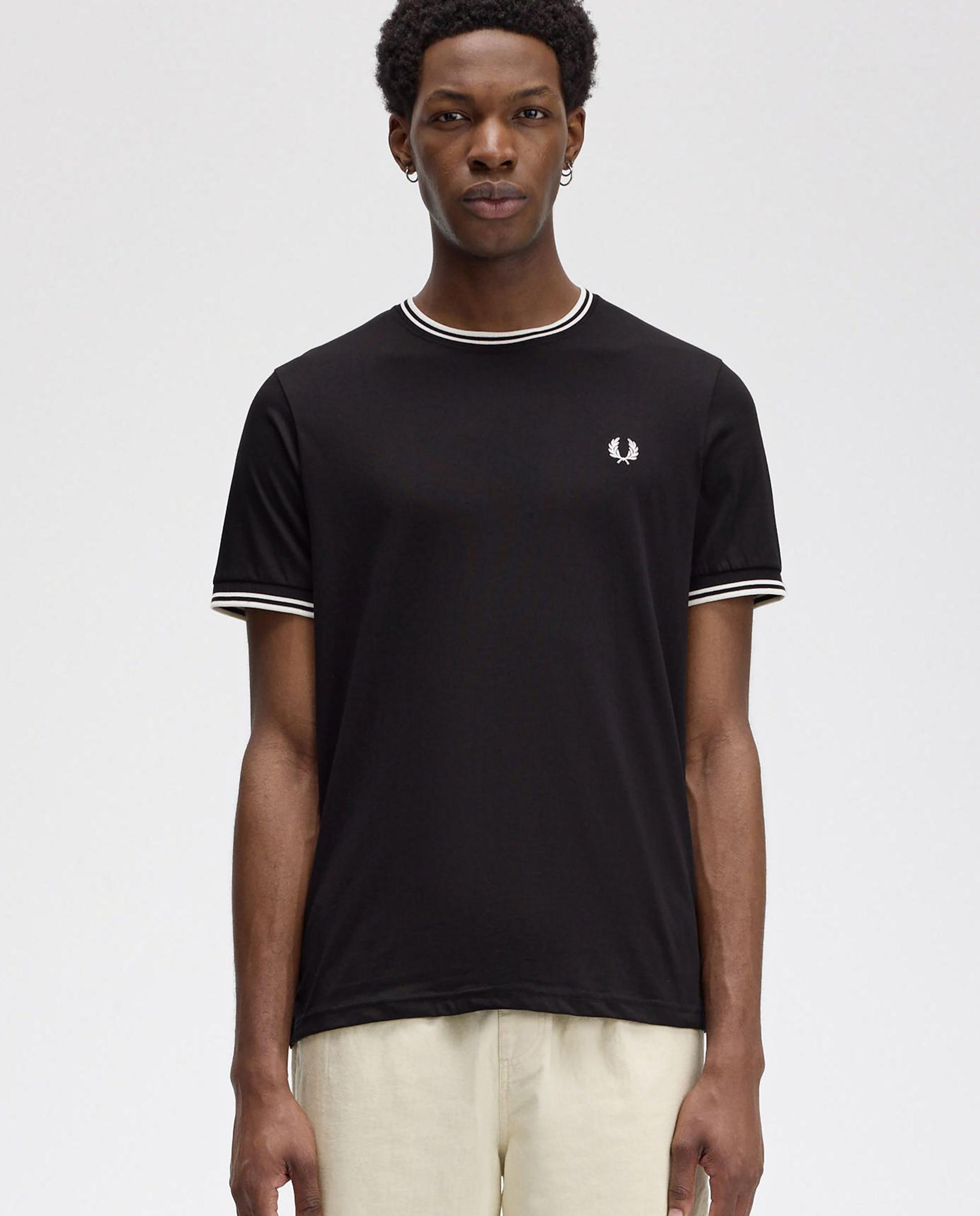 Fred Perry - Camiseta de hombre de manga corta con ribete con dos franjas.