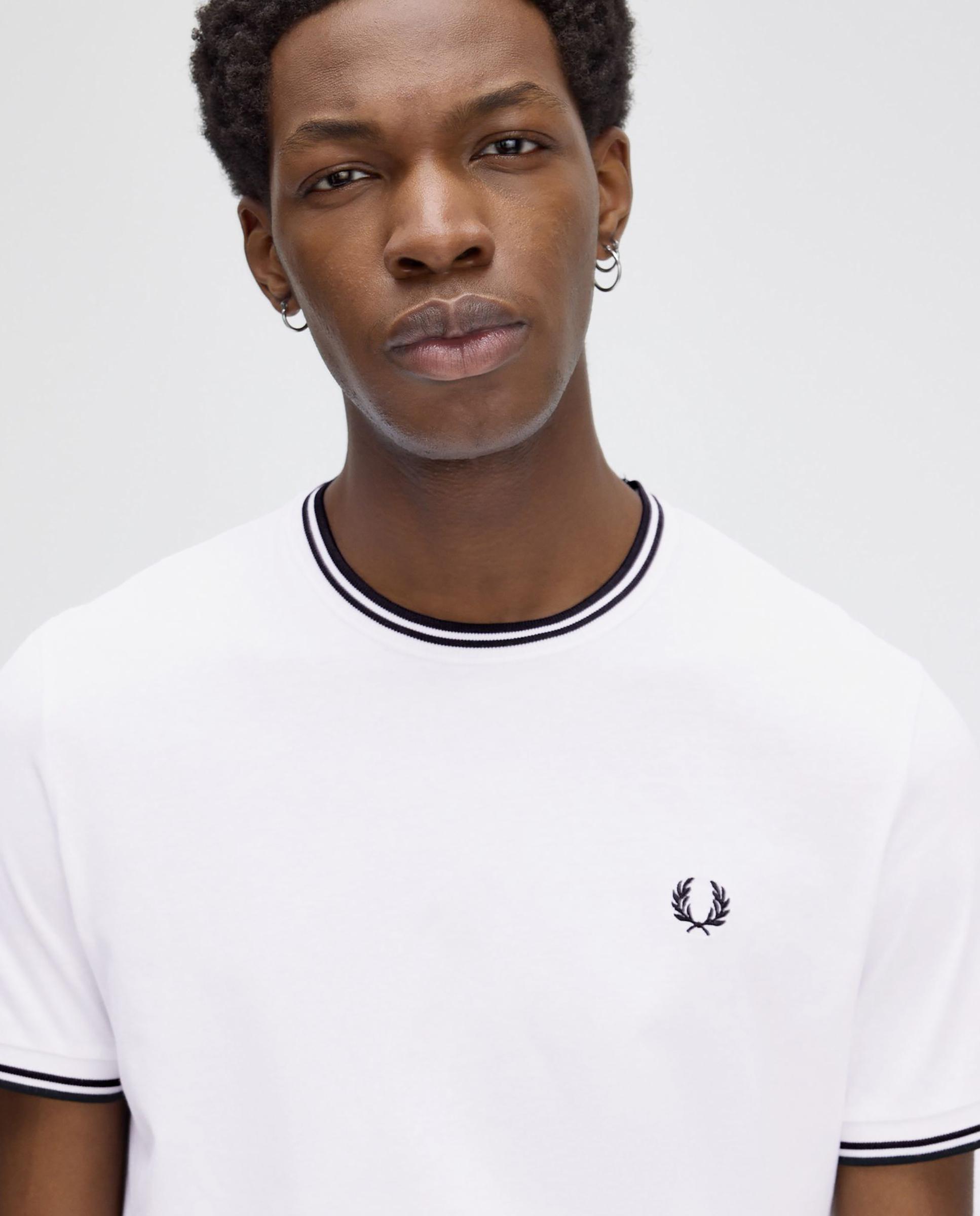 Imagen 3 de Camiseta de manga corta de hombre con ribete con dos franjas - Fred Perry - Blanco / Negro Blanco / Negro
