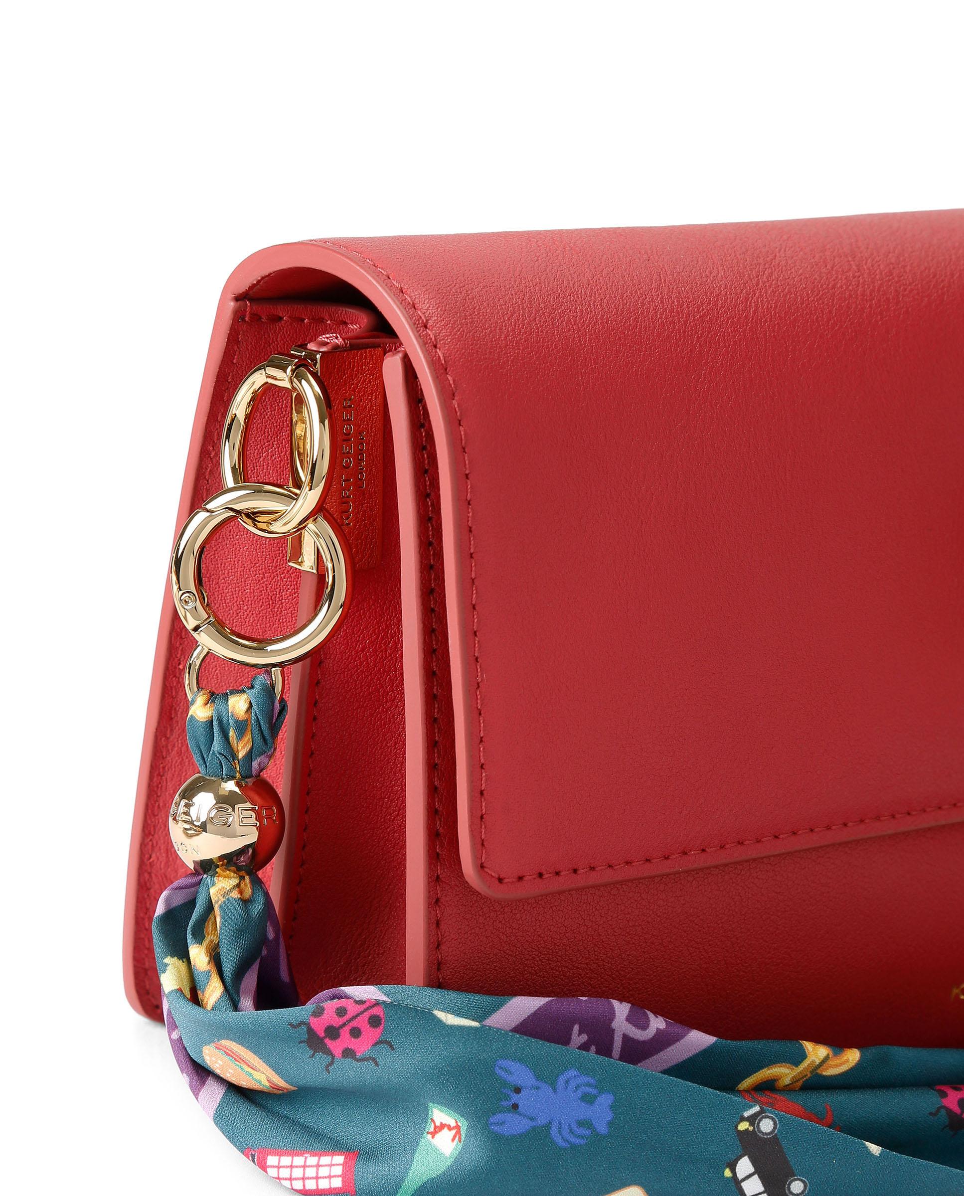Bolso de hombro en piel con solapa decorada con cristales multicolor y detalles metálicos - Kurt Geiger - Rojo Rojo-5