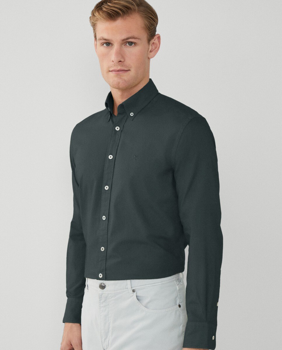 Camisa Oxford de hombre slim lisa en color verde oscuro Hackett