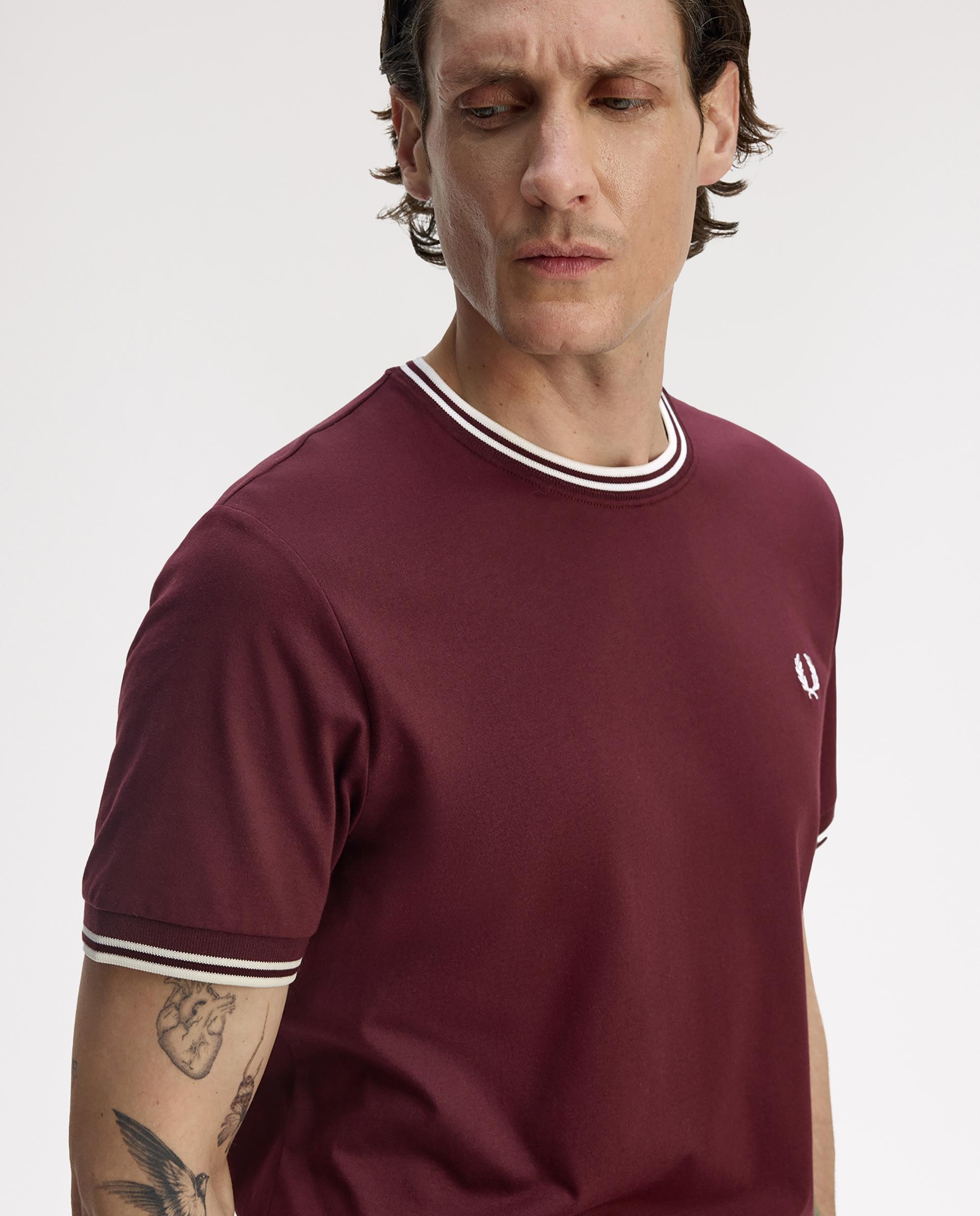 Imagen 3 de Camiseta de manga corta de hombre con ribete con dos franjas - Fred Perry - Granate Granate