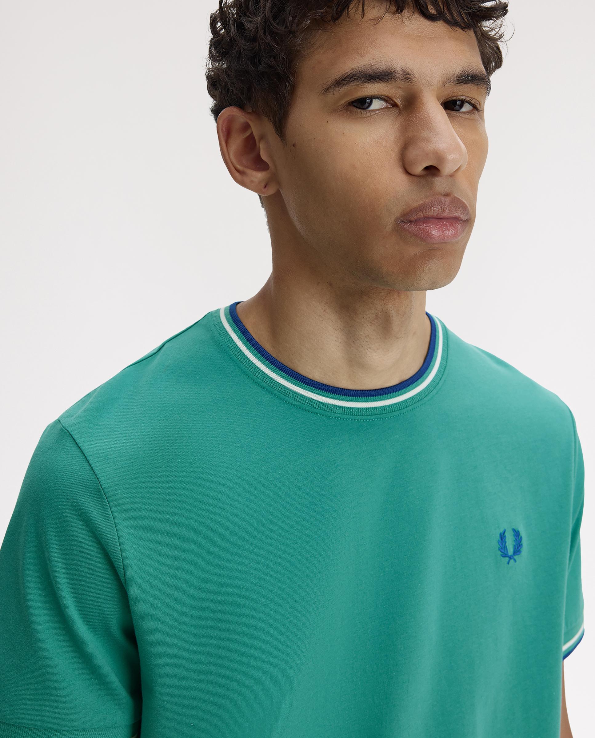 Imagen 6 de Camiseta de manga corta de hombre con ribete con dos franjas - Fred Perry - Aguamarina Aguamarina