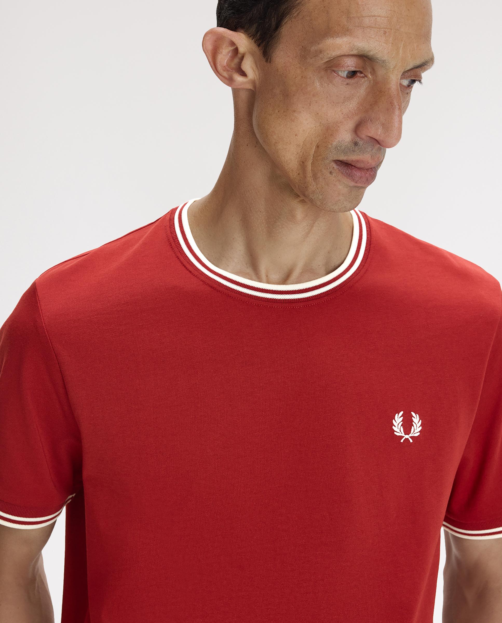 Imagen 3 de Camiseta de manga corta de hombre con ribete con dos franjas - Fred Perry - Rojo Rojo