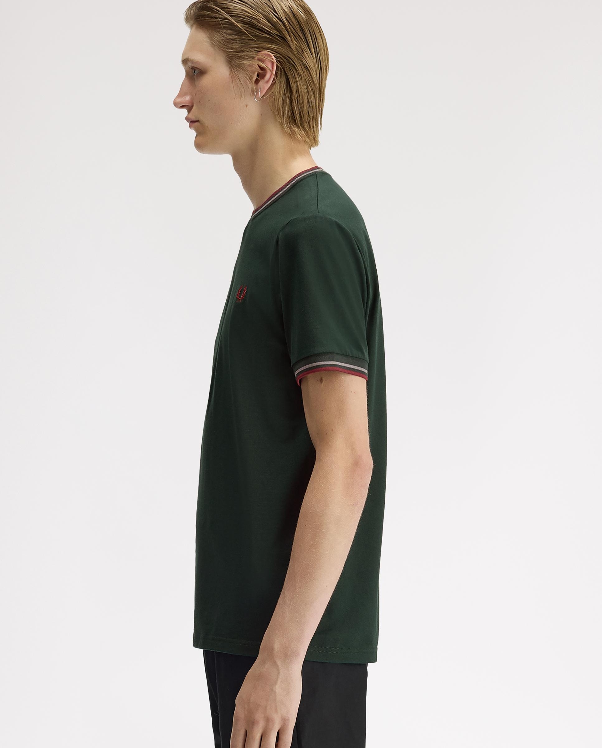 Imagen 2 de Camiseta de manga corta de hombre con ribete con dos franjas - Fred Perry - Verde cadete Verde cadete