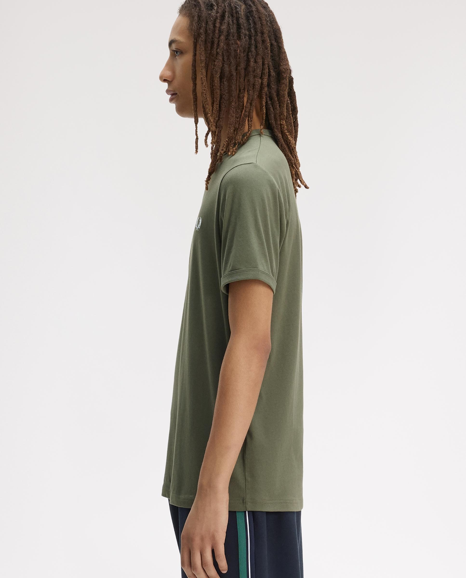 Imagen 2 de Camiseta de hombre ringer manga corta con cuello redondo - Fred Perry - Verde militar Verde militar