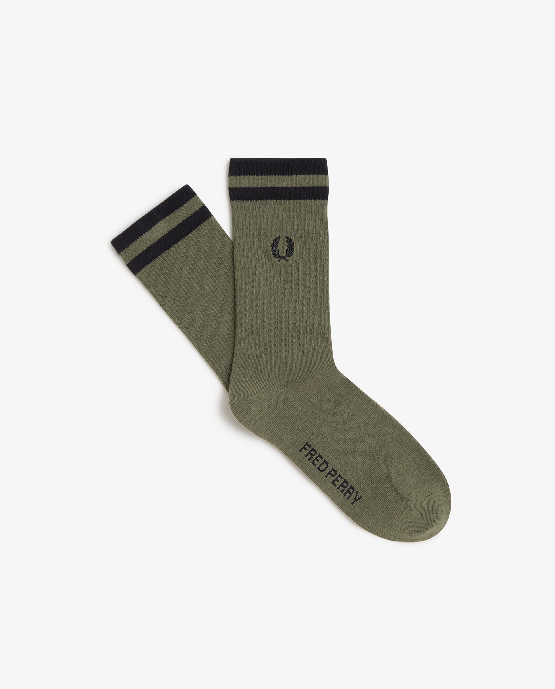 Imagen 3 de Calcetines altos de hombre deportivos con dos franjas - Fred Perry - Verde militar Verde militar