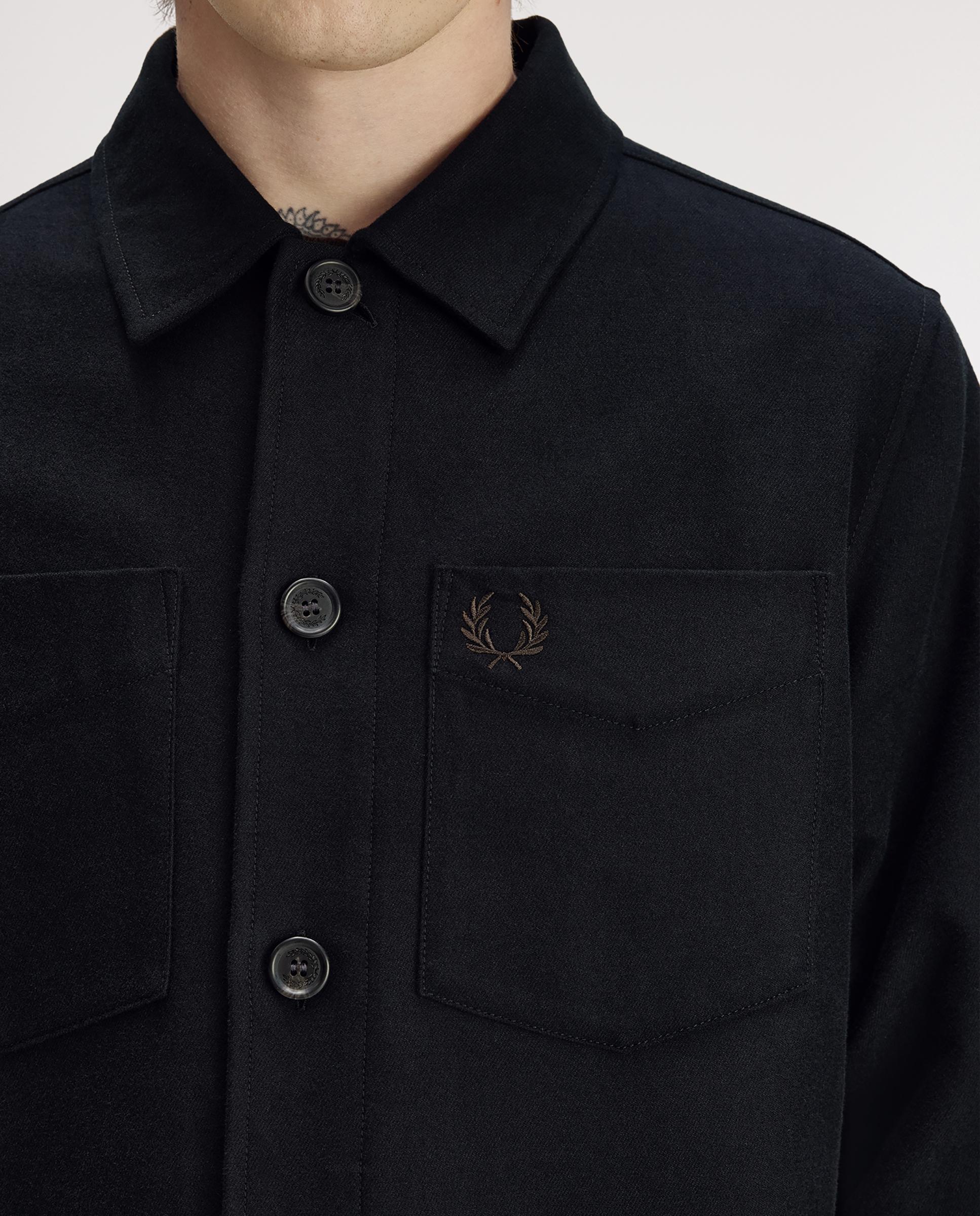 Imagen 9 de Soberecamisa de hombre con bolsillos y cierre de botones - Fred Perry - Negro Negro