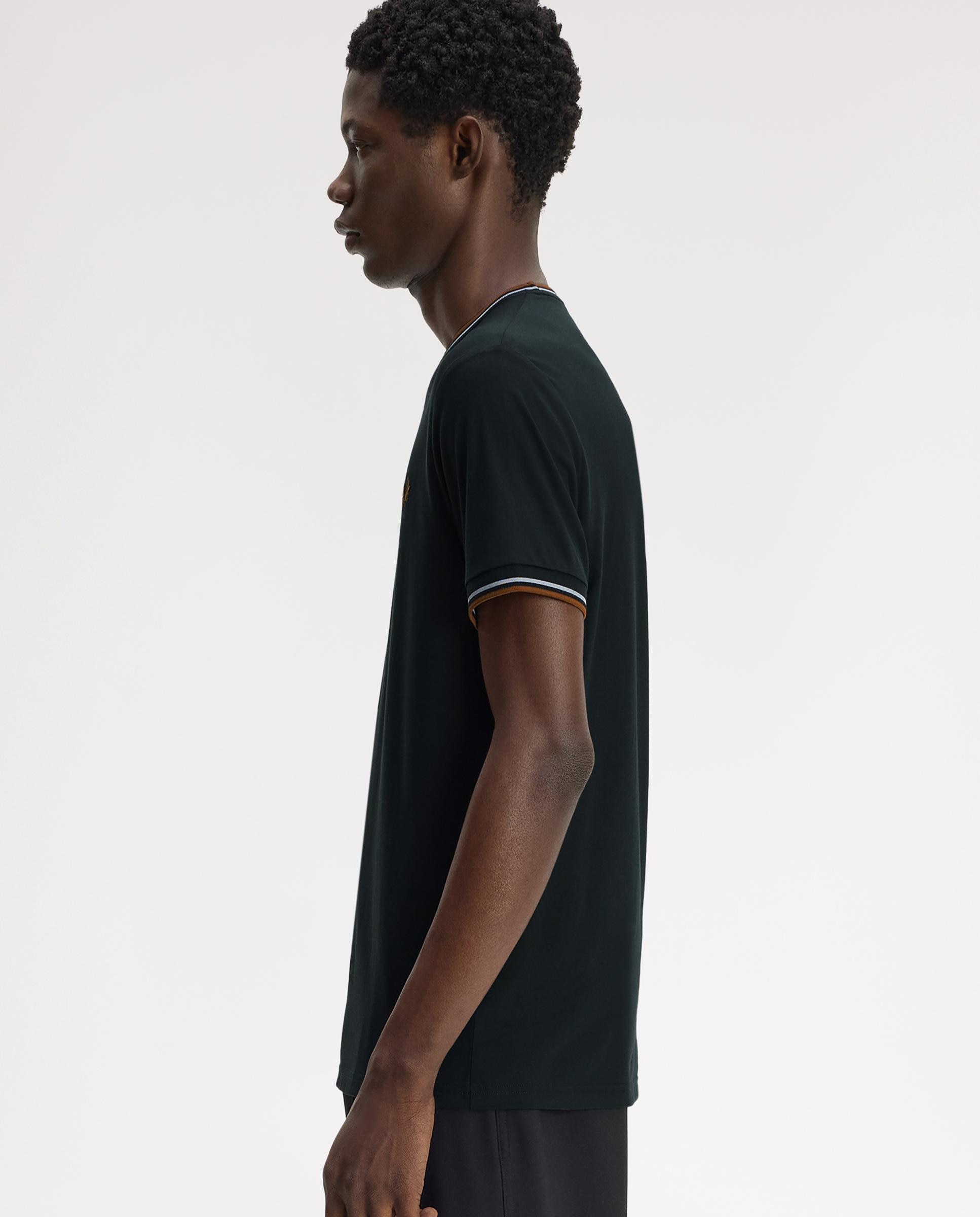 Imagen 2 de Camiseta de manga corta de hombre con ribete con dos franjas - Fred Perry - Verde oscuro Verde oscuro