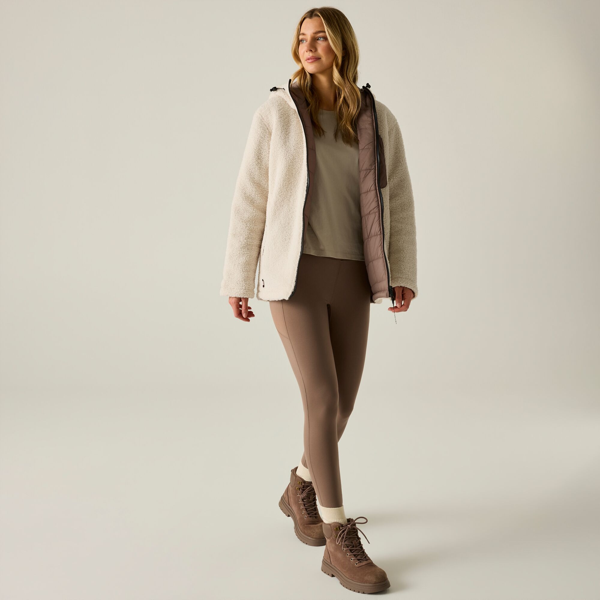Imagen 3 de Chaqueta de mujer Frankie Reversible Regatta - Crema Crema