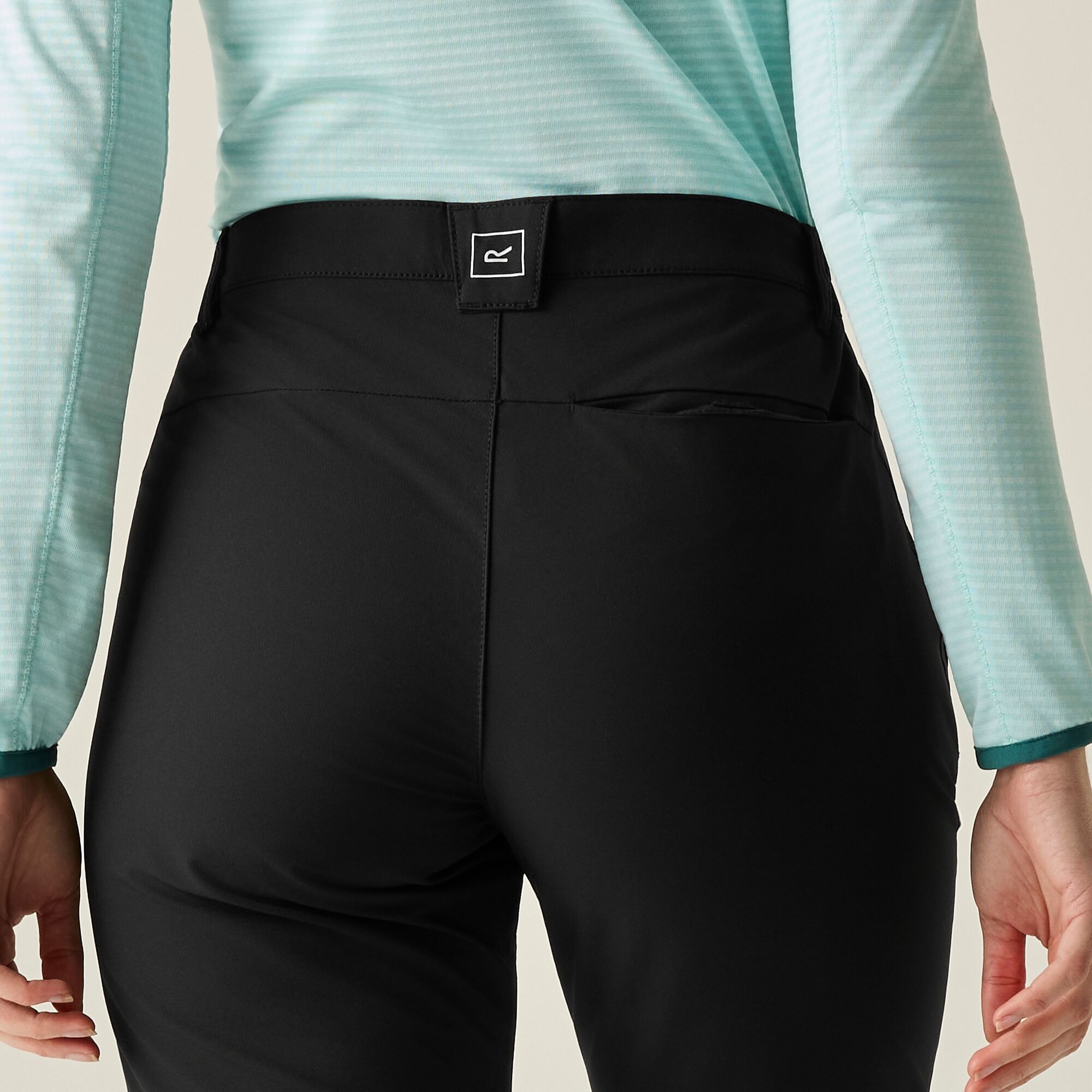 Imagen 4 de Pantalón de mujer Questra V Regatta - Negro Negro