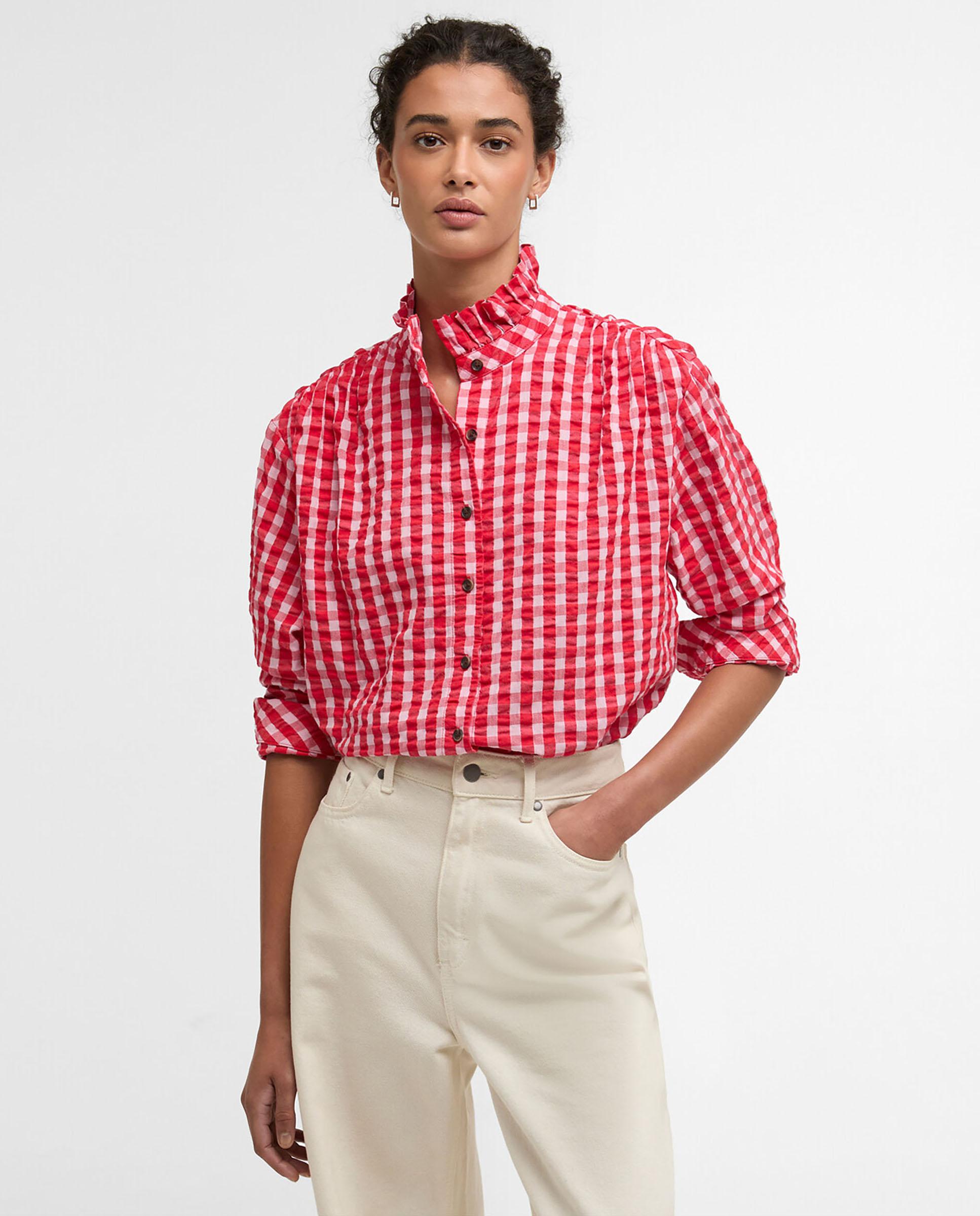 Camisa de mujer de manga larga con cuello con volantes y un suave fruncido en los hombros
