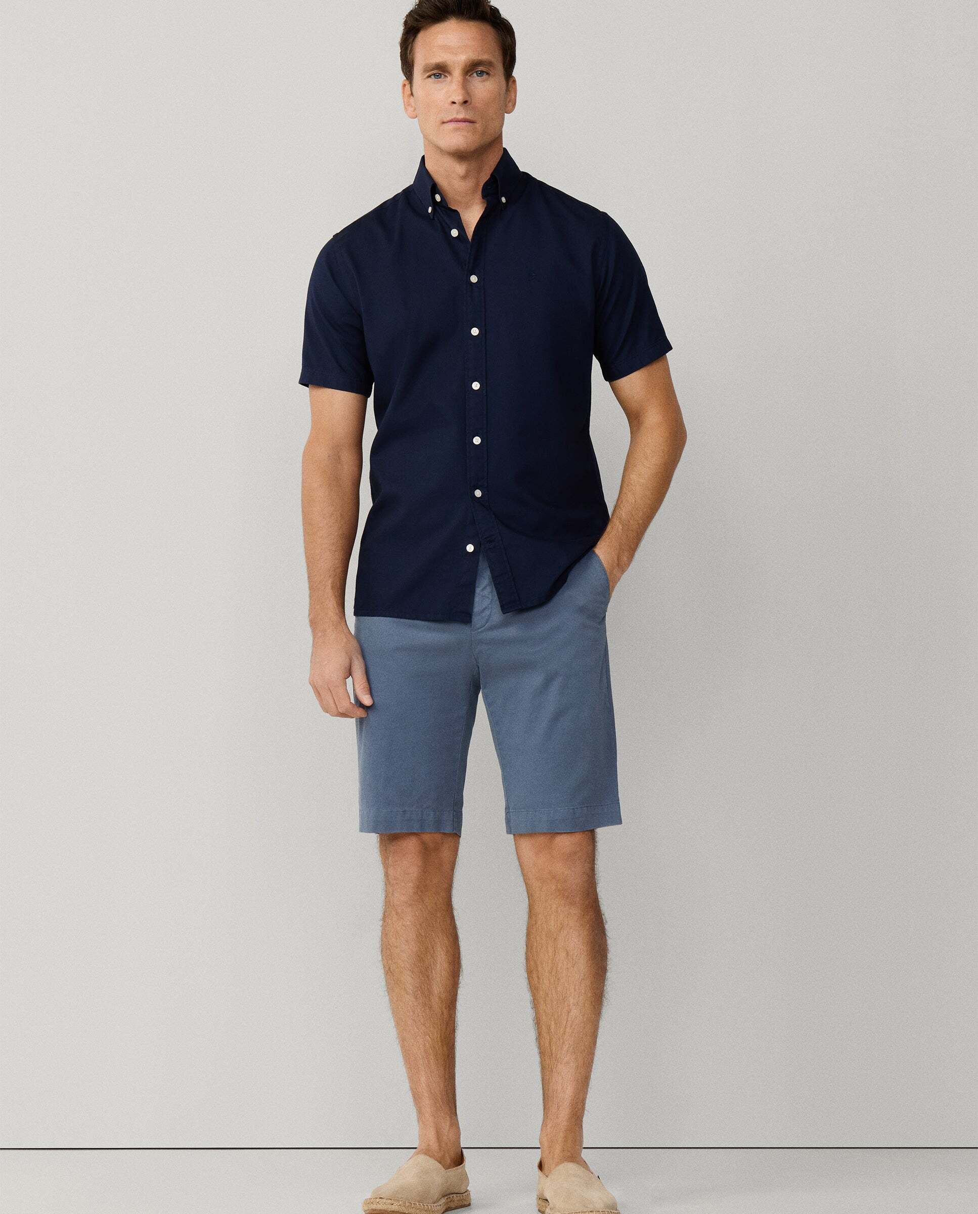 Imagen 0 de Bermuda chino de hombre sanderson fit tailored Azul grisáceo