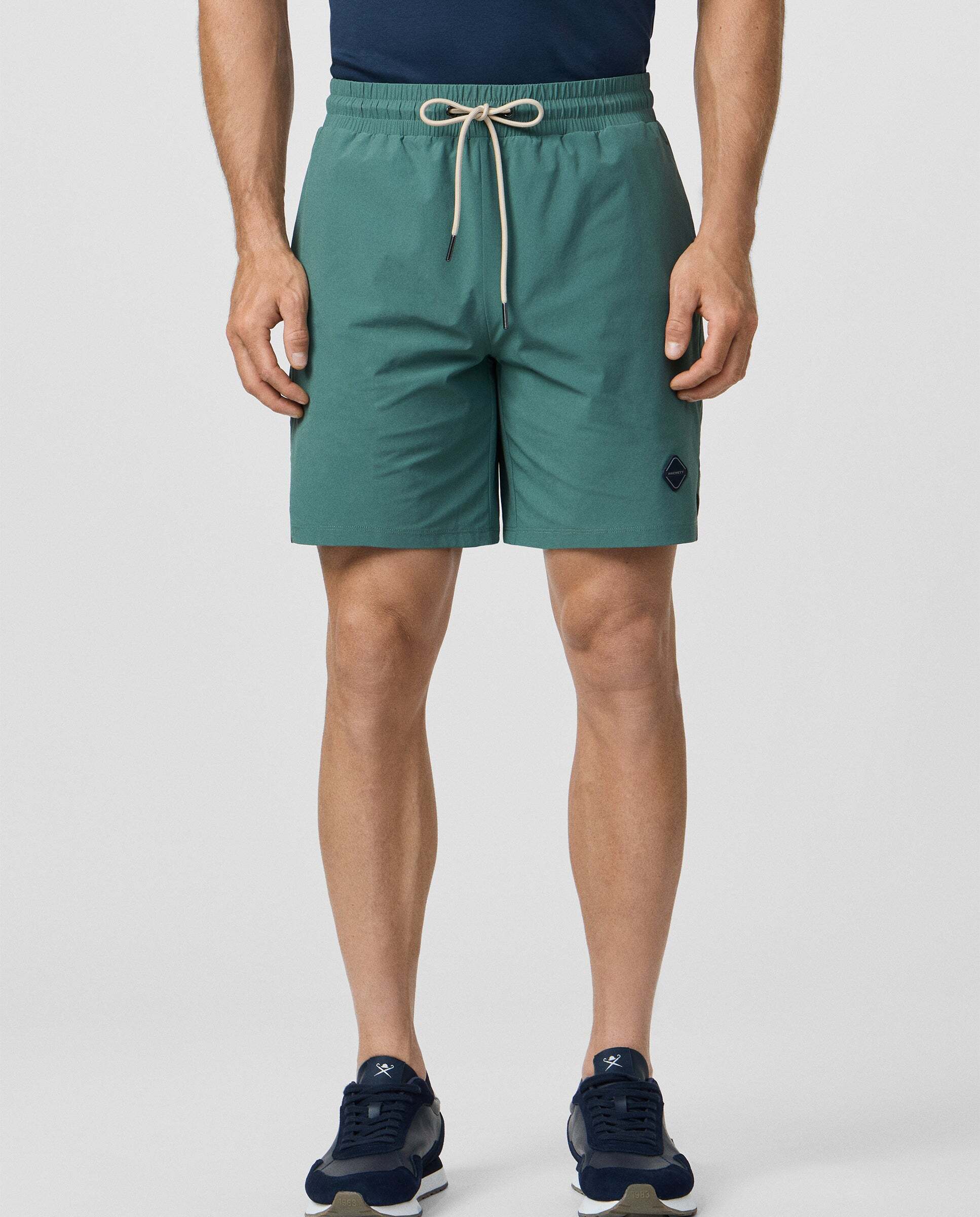 Hackett - Bermuda de hombre de entrenamiento ultraligera y elástica.