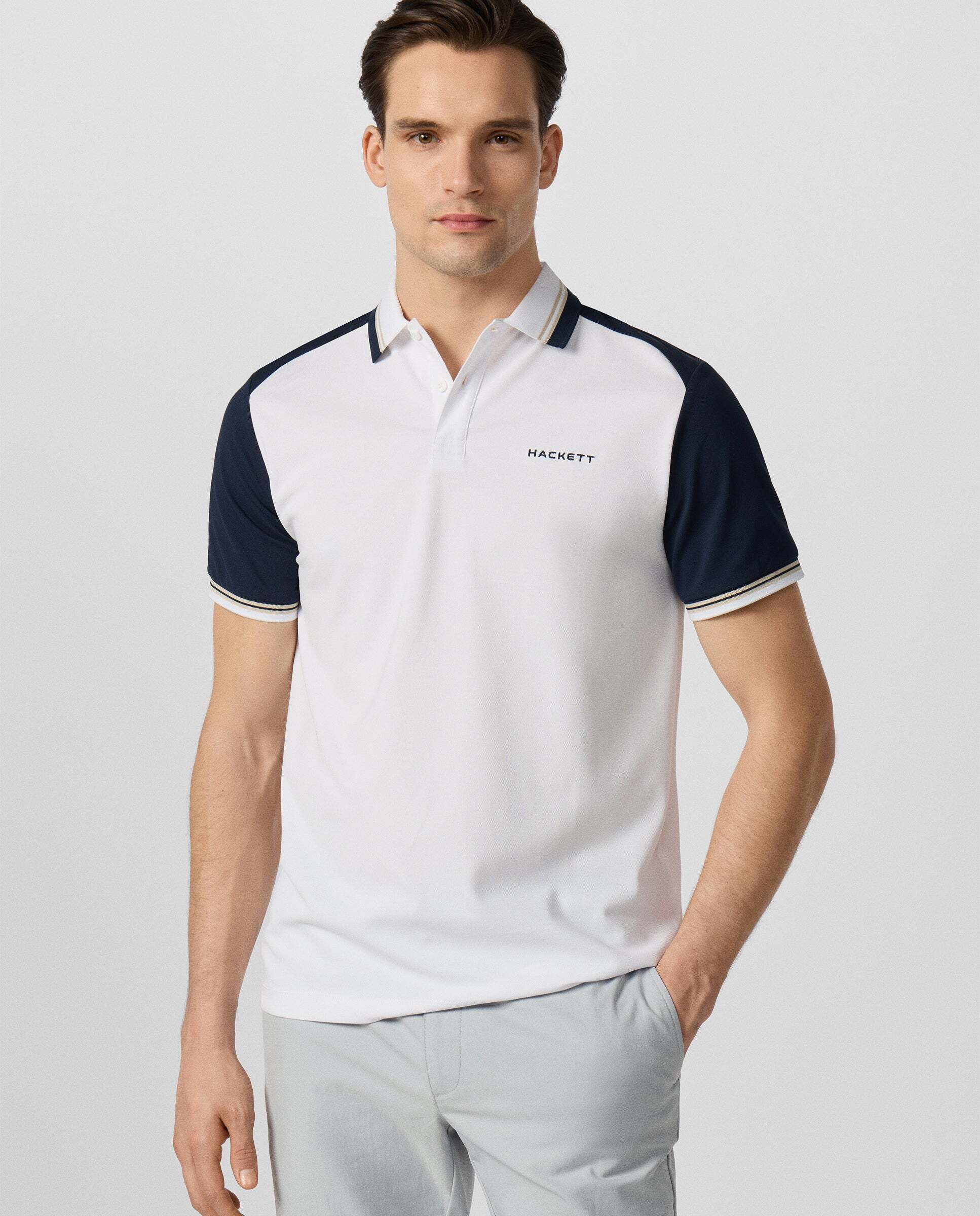 Imagen 0 de Polo de hombre color block manga corta fit clásico Blanco