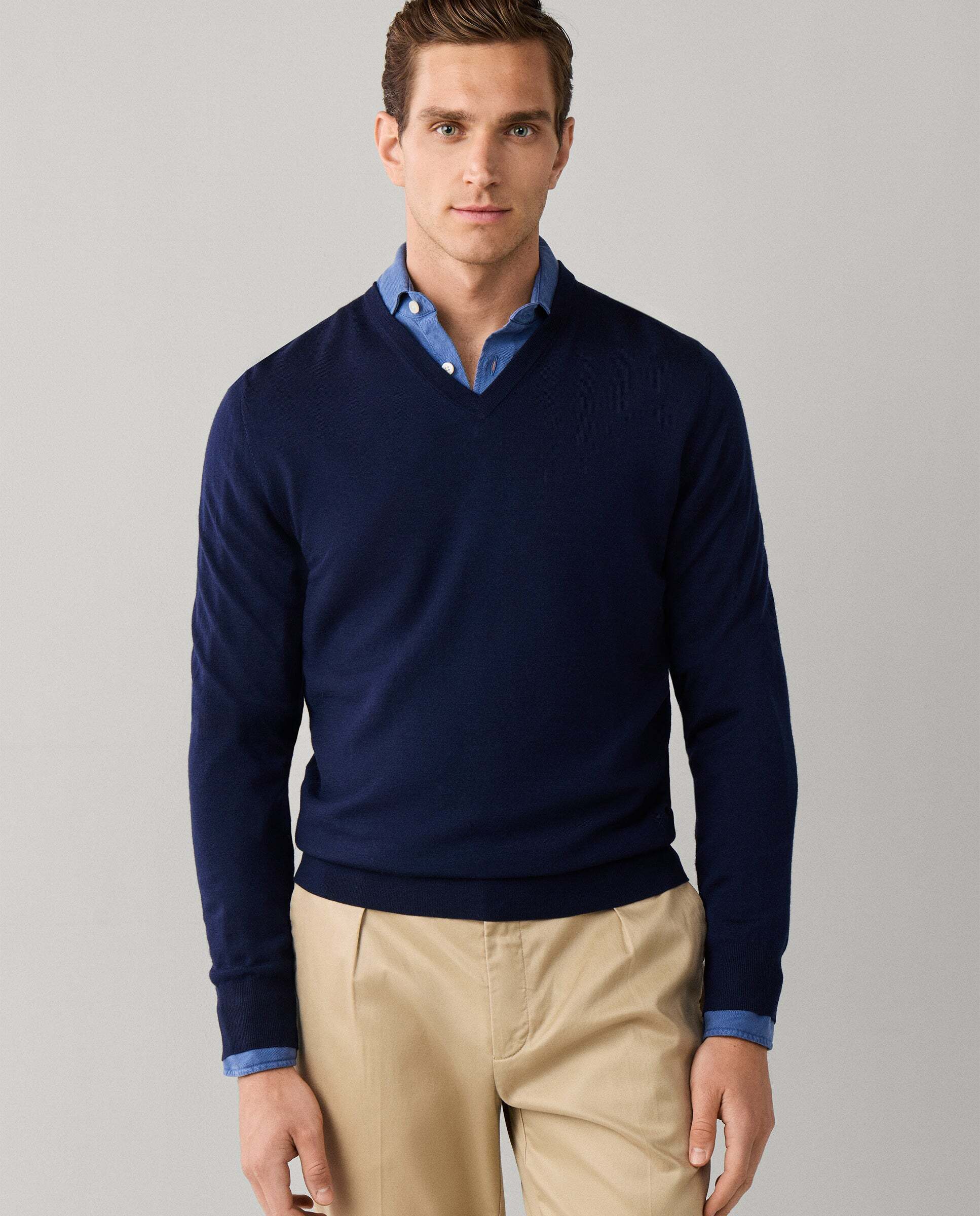 Hackett - Jersey de hombre de lana merino cuello pico.