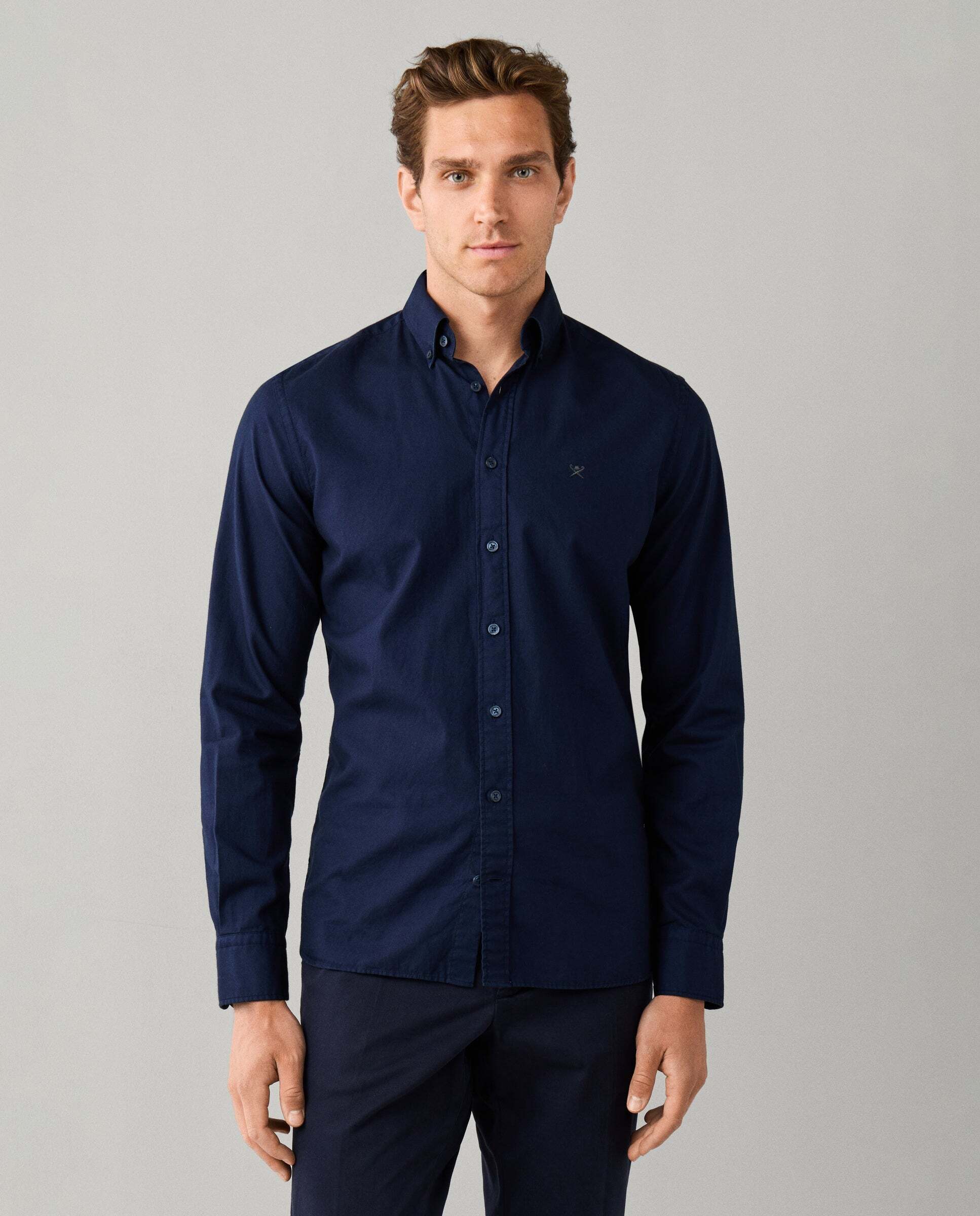 Imagen 0 de Camisa de hombre oxford teñida en prenda fit tailored Azul marino