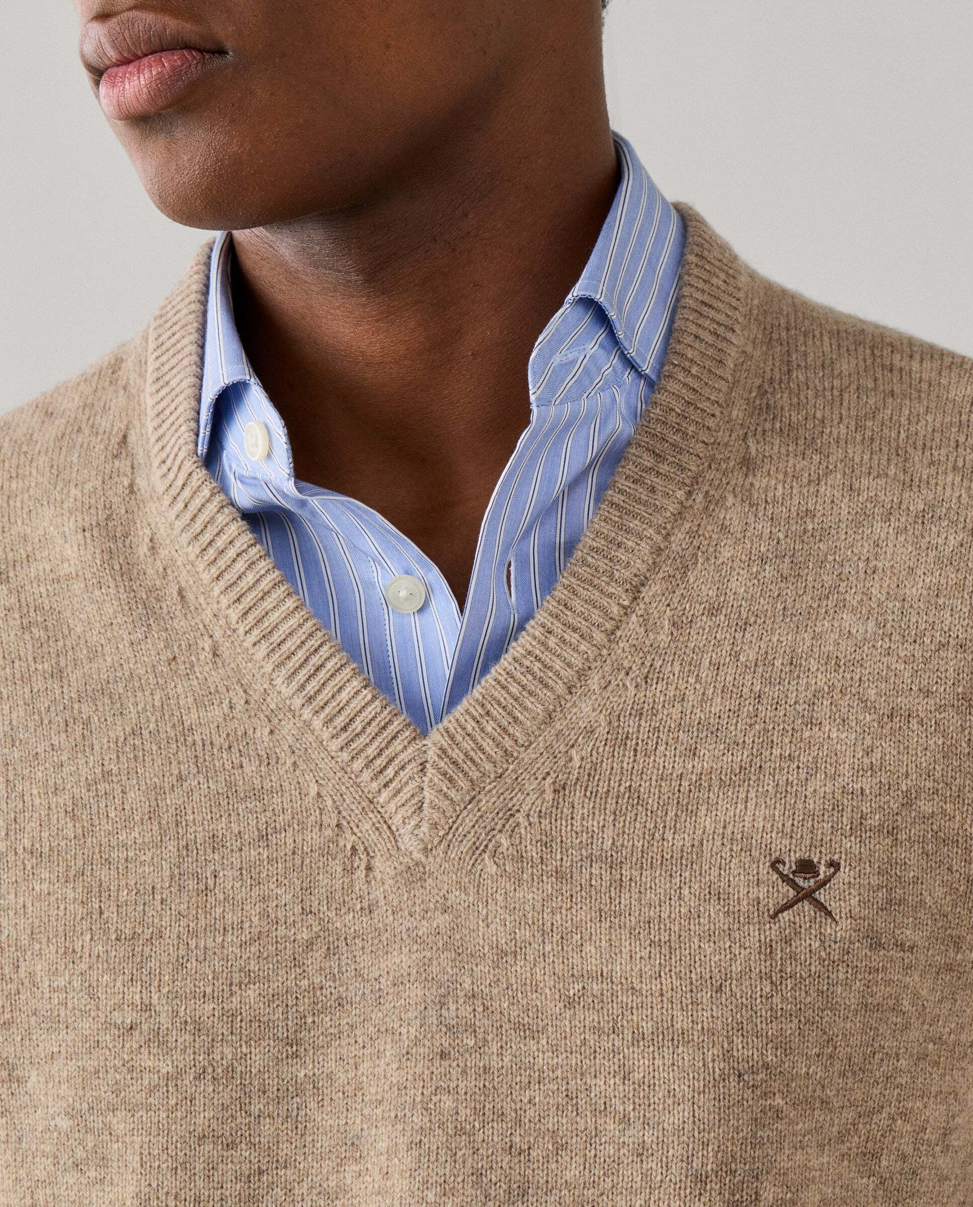 Jersey de hombre de lana de cordero con cuello de pico y logo bordado - Hackett - Blanco Blanco-4