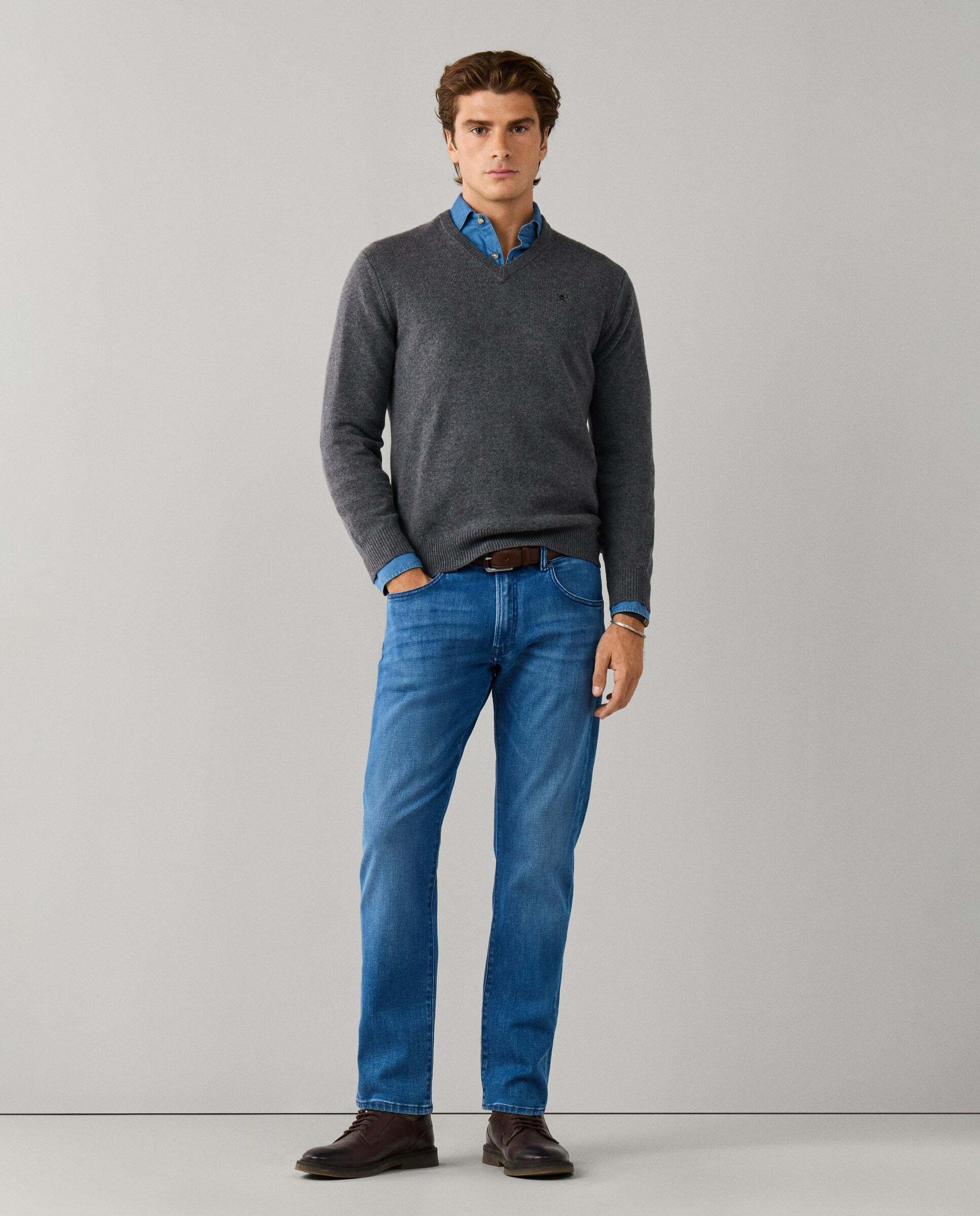 Jersey de hombre en lana de cordero cuello pico - Hackett - Gris Gris-2
