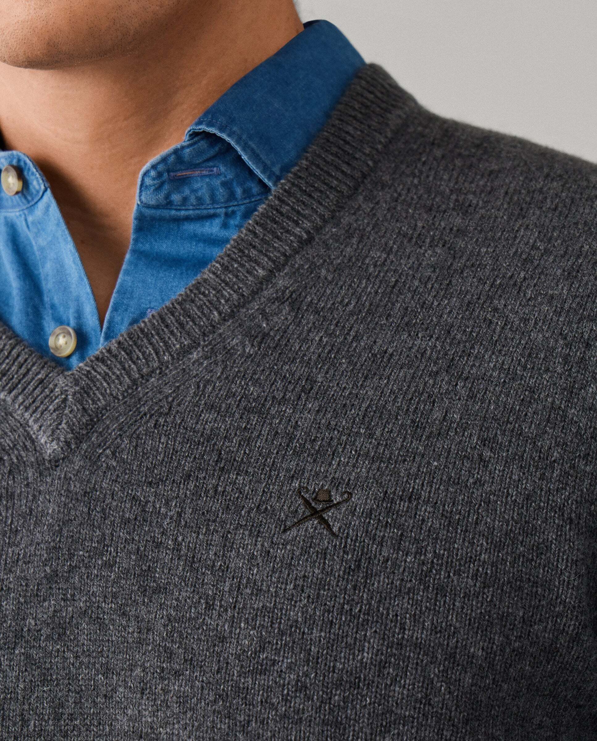 Jersey de hombre en lana de cordero cuello pico - Hackett - Gris Gris-4