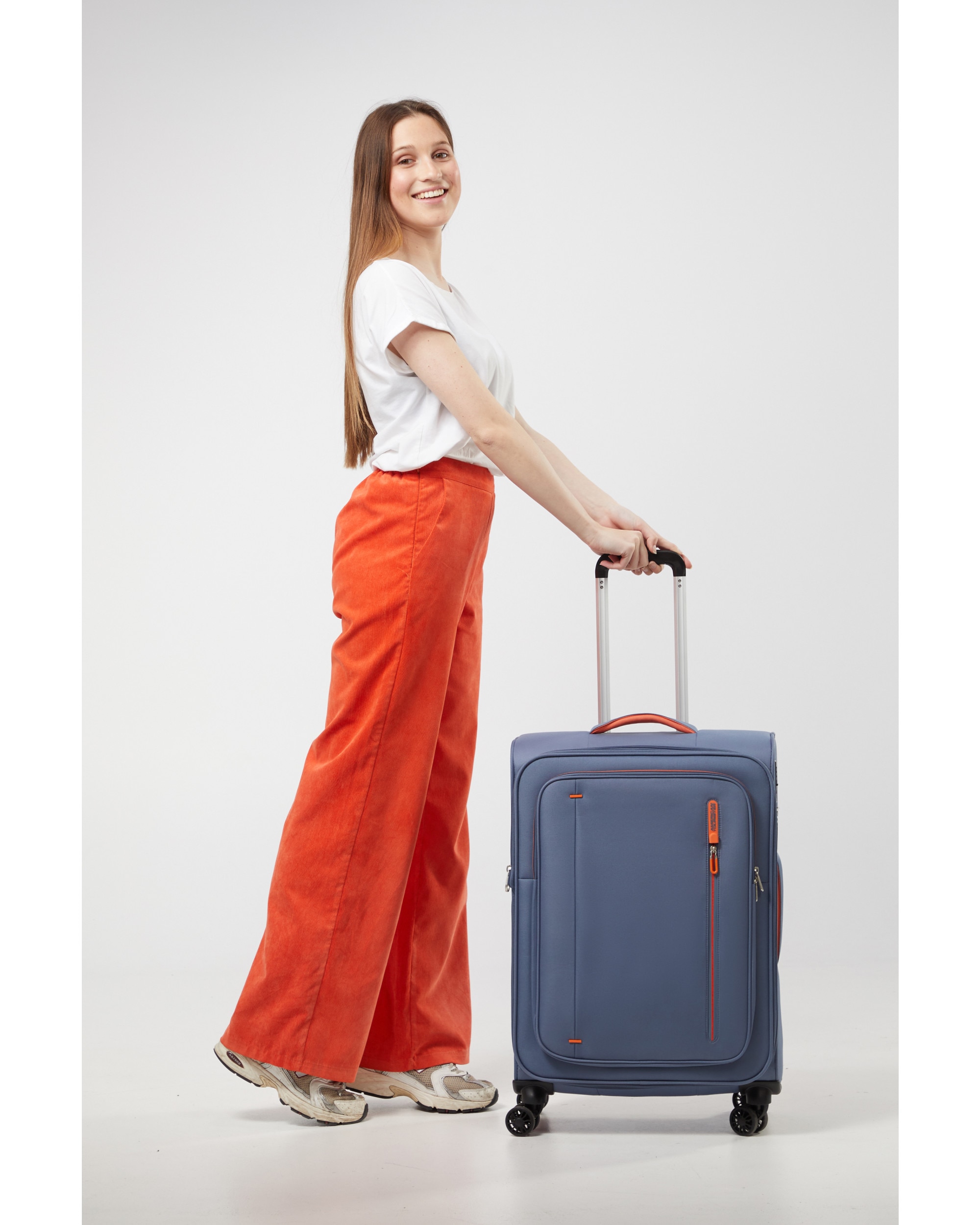 Imagen 4 de Maleta mediana expandible Cloudider blanda con capacidad hasta 74,5 litros - American Tourister - Azul claro Azul claro