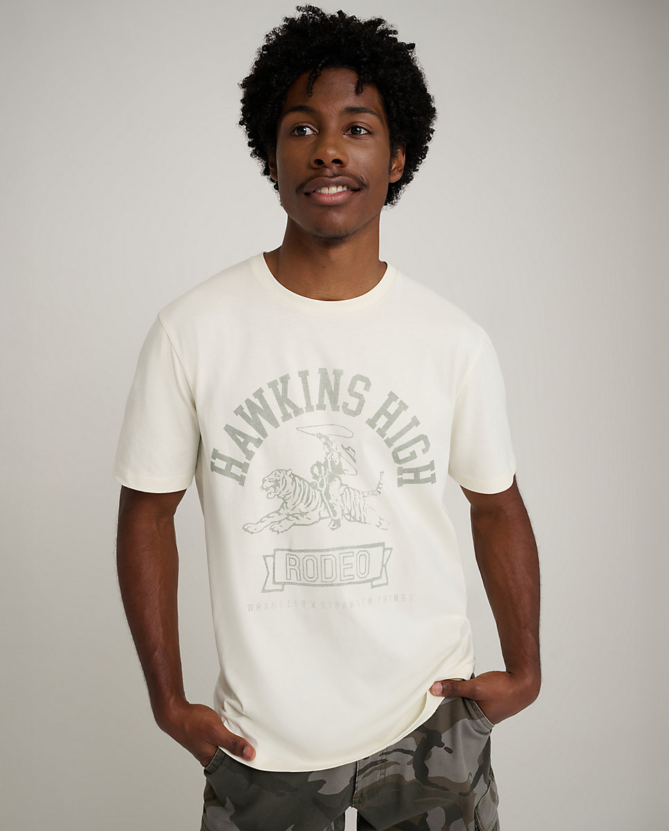Wrangler|| X Stranger Things ™ Camiseta de hombre Blanca de manga corta